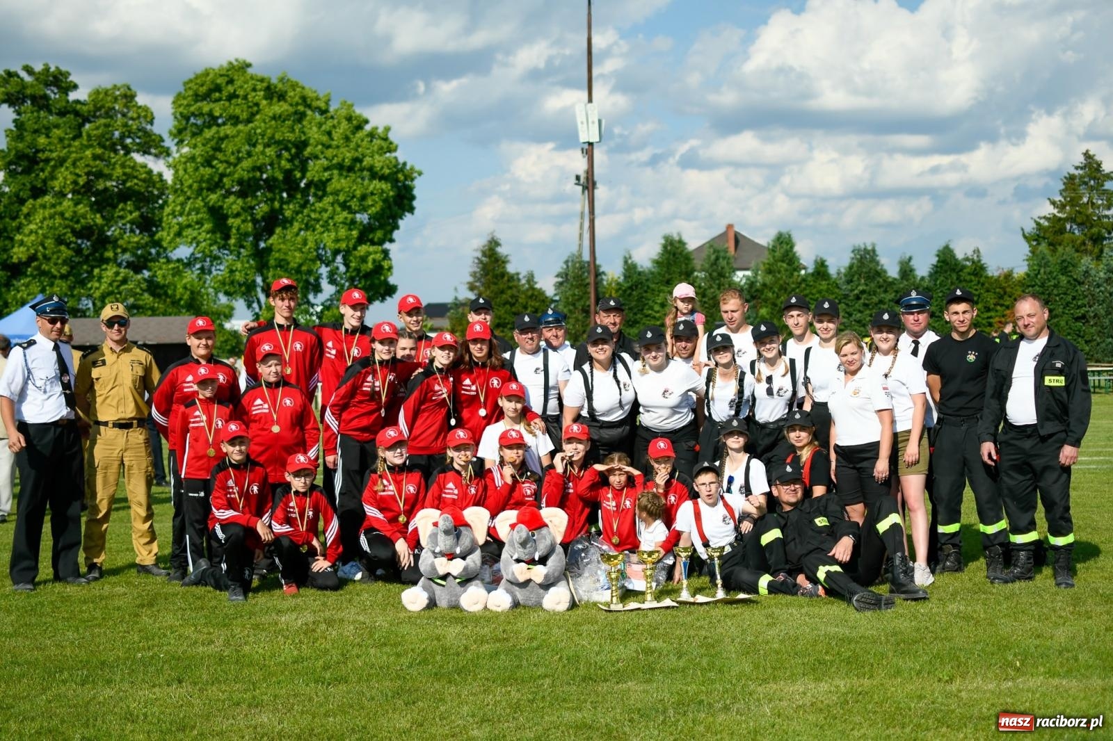 Zdjęcie w galerii na portalu naszraciborz.pl: Samborowice wzięły całe złoto. Gminne zawody sportowo-pożarnicze w Pietrowicach Wielkich [FOTO i WIDEO] wiadomości z regionu