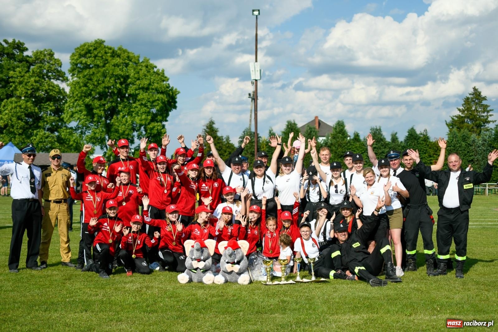 Zdjęcie w galerii na portalu naszraciborz.pl: Samborowice wzięły całe złoto. Gminne zawody sportowo-pożarnicze w Pietrowicach Wielkich [FOTO i WIDEO] wiadomości z regionu