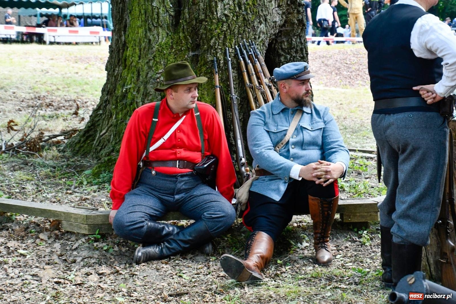 Zdjęcie w galerii na portalu naszraciborz.pl: Narodowy Dzień Powstań Śląskich. Tysiące ludzi na inscenizacji w Rzuchowie [FOTO i WIDEO] wiadomości z regionu