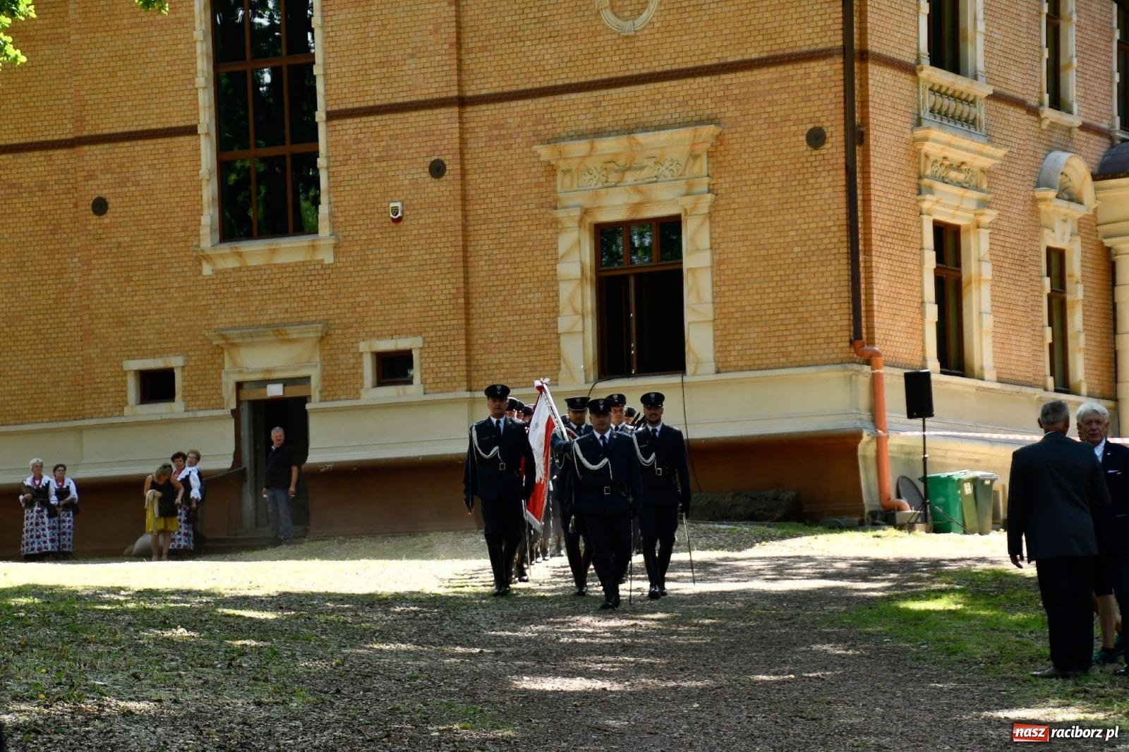 Zdjęcie w galerii na portalu naszraciborz.pl: Narodowy Dzień Powstań Śląskich. Tysiące ludzi na inscenizacji w Rzuchowie [FOTO i WIDEO] wiadomości z regionu