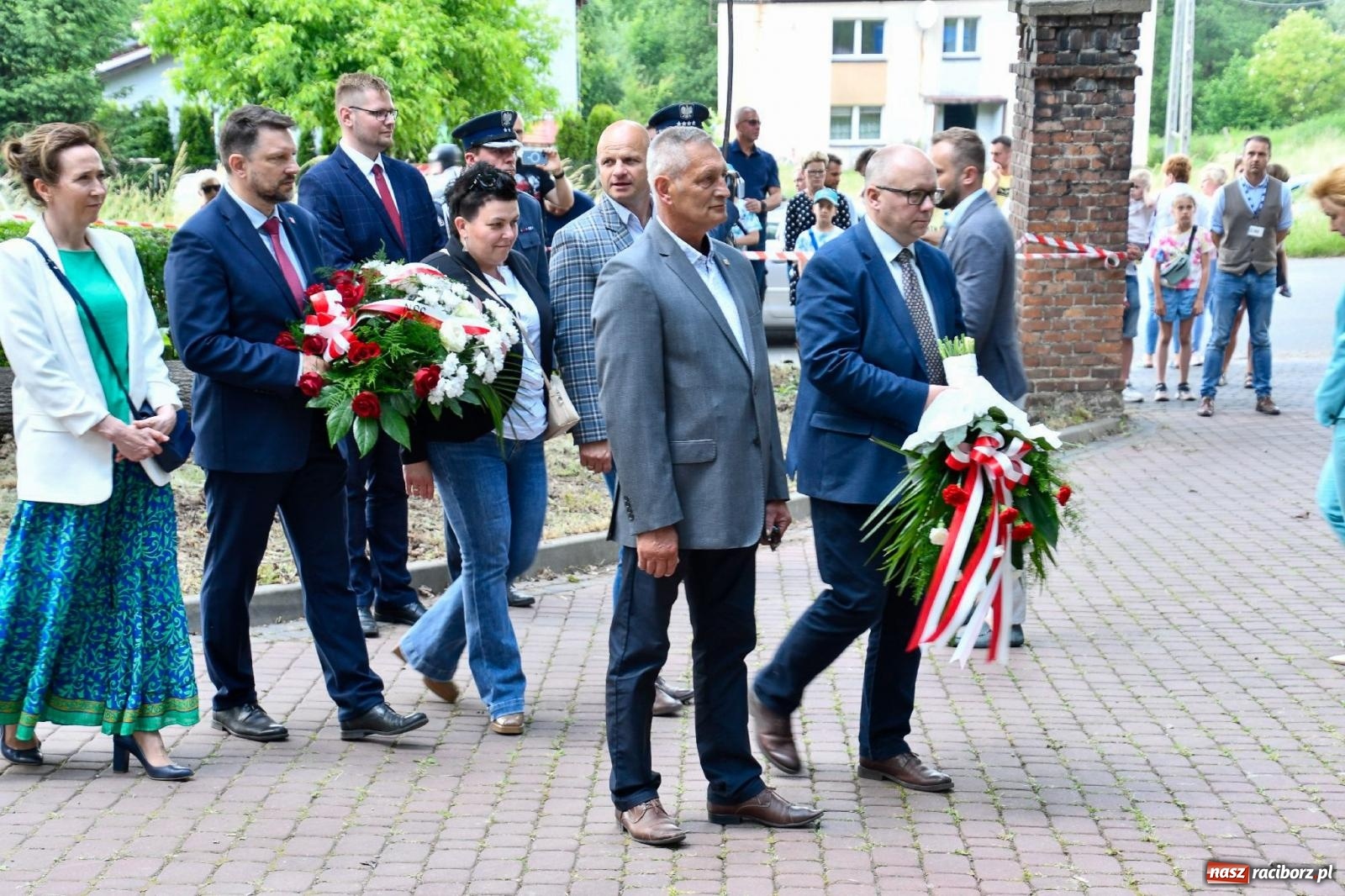 Zdjęcie w galerii na portalu naszraciborz.pl: Narodowy Dzień Powstań Śląskich. Tysiące ludzi na inscenizacji w Rzuchowie [FOTO i WIDEO] wiadomości z regionu