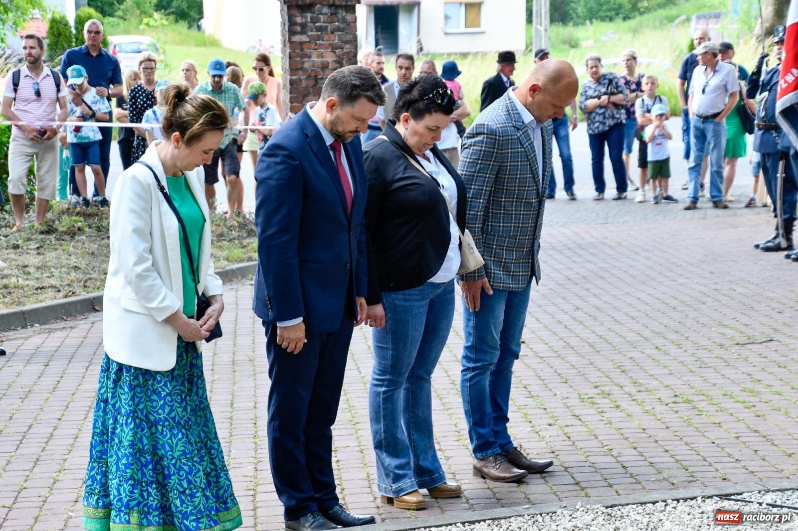 Zdjęcie w galerii na portalu naszraciborz.pl: Narodowy Dzień Powstań Śląskich. Tysiące ludzi na inscenizacji w Rzuchowie [FOTO i WIDEO] wiadomości z regionu