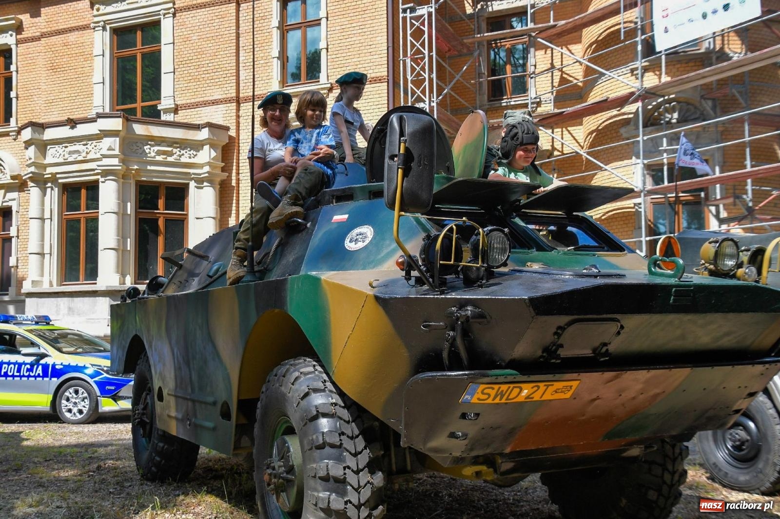 Zdjęcie w galerii na portalu naszraciborz.pl: Narodowy Dzień Powstań Śląskich. Tysiące ludzi na inscenizacji w Rzuchowie [FOTO i WIDEO] wiadomości z regionu