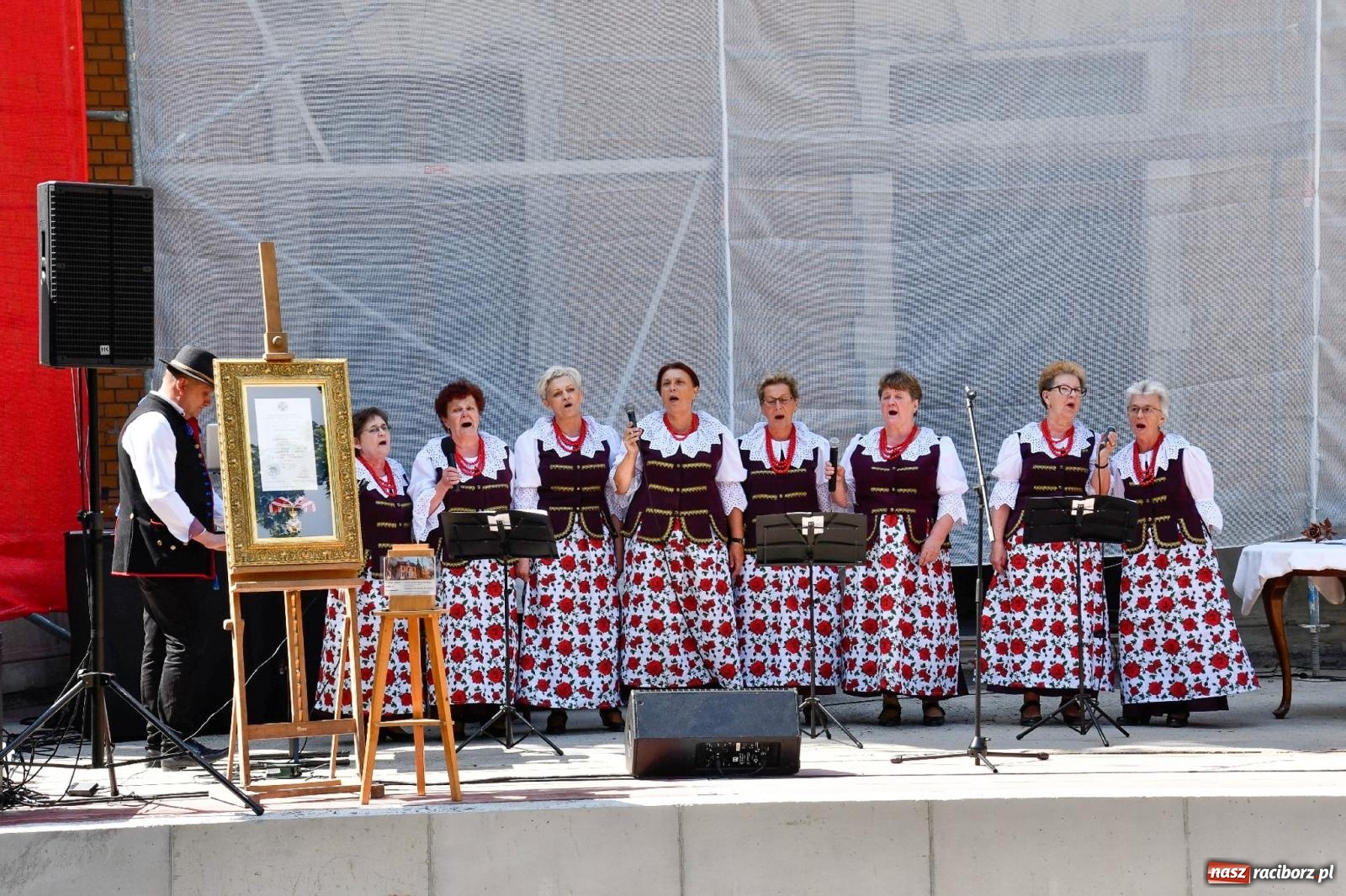Zdjęcie w galerii na portalu naszraciborz.pl: Narodowy Dzień Powstań Śląskich. Tysiące ludzi na inscenizacji w Rzuchowie [FOTO i WIDEO] wiadomości z regionu