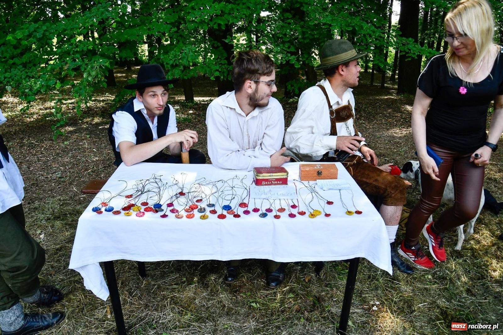 Zdjęcie w galerii na portalu naszraciborz.pl: Narodowy Dzień Powstań Śląskich. Tysiące ludzi na inscenizacji w Rzuchowie [FOTO i WIDEO] wiadomości z regionu