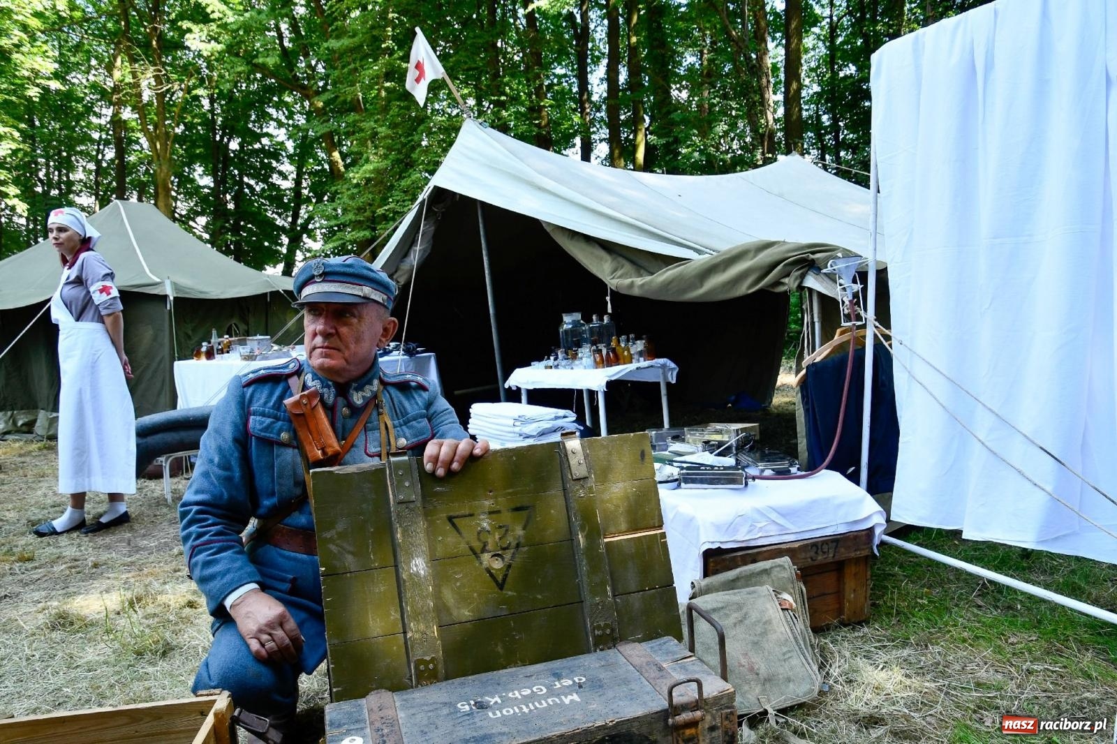Zdjęcie w galerii na portalu naszraciborz.pl: Narodowy Dzień Powstań Śląskich. Tysiące ludzi na inscenizacji w Rzuchowie [FOTO i WIDEO] wiadomości z regionu