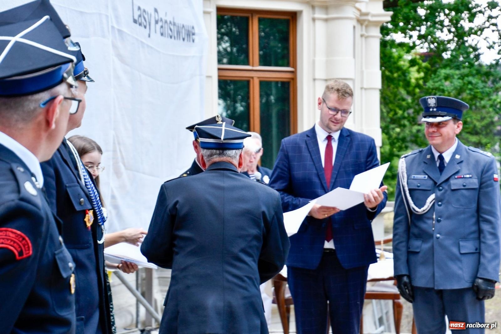 Zdjęcie w galerii na portalu naszraciborz.pl: Narodowy Dzień Powstań Śląskich. Tysiące ludzi na inscenizacji w Rzuchowie [FOTO i WIDEO] wiadomości z regionu