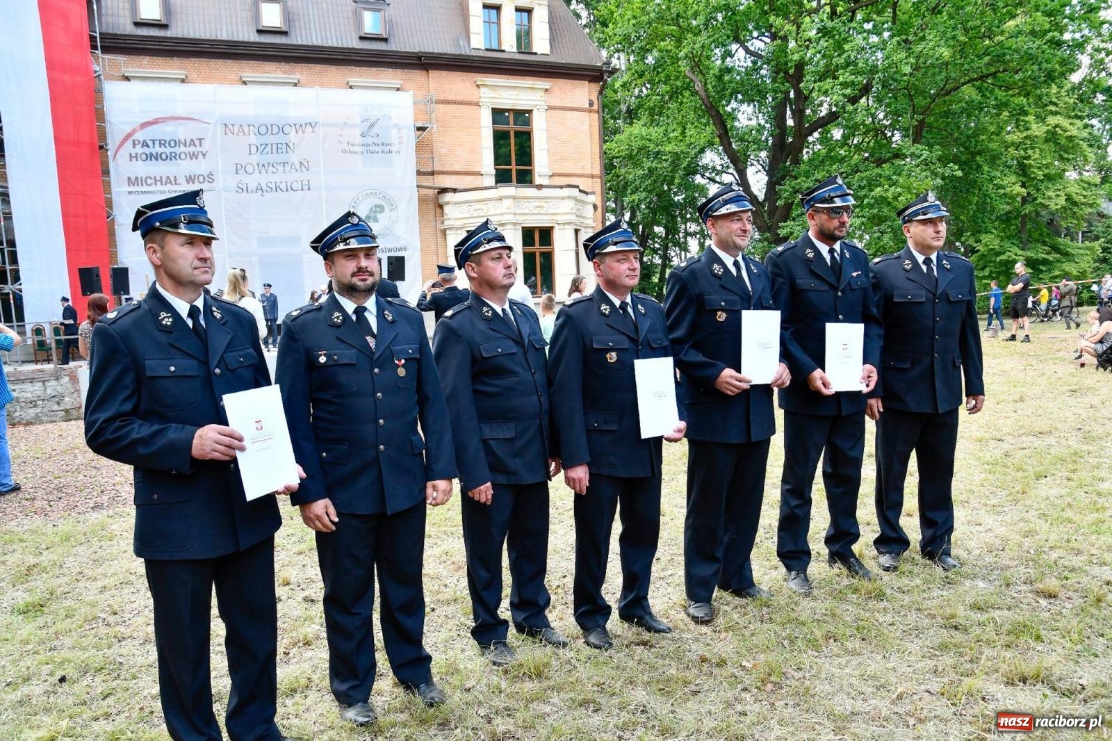 Zdjęcie w galerii na portalu naszraciborz.pl: Narodowy Dzień Powstań Śląskich. Tysiące ludzi na inscenizacji w Rzuchowie [FOTO i WIDEO] wiadomości z regionu