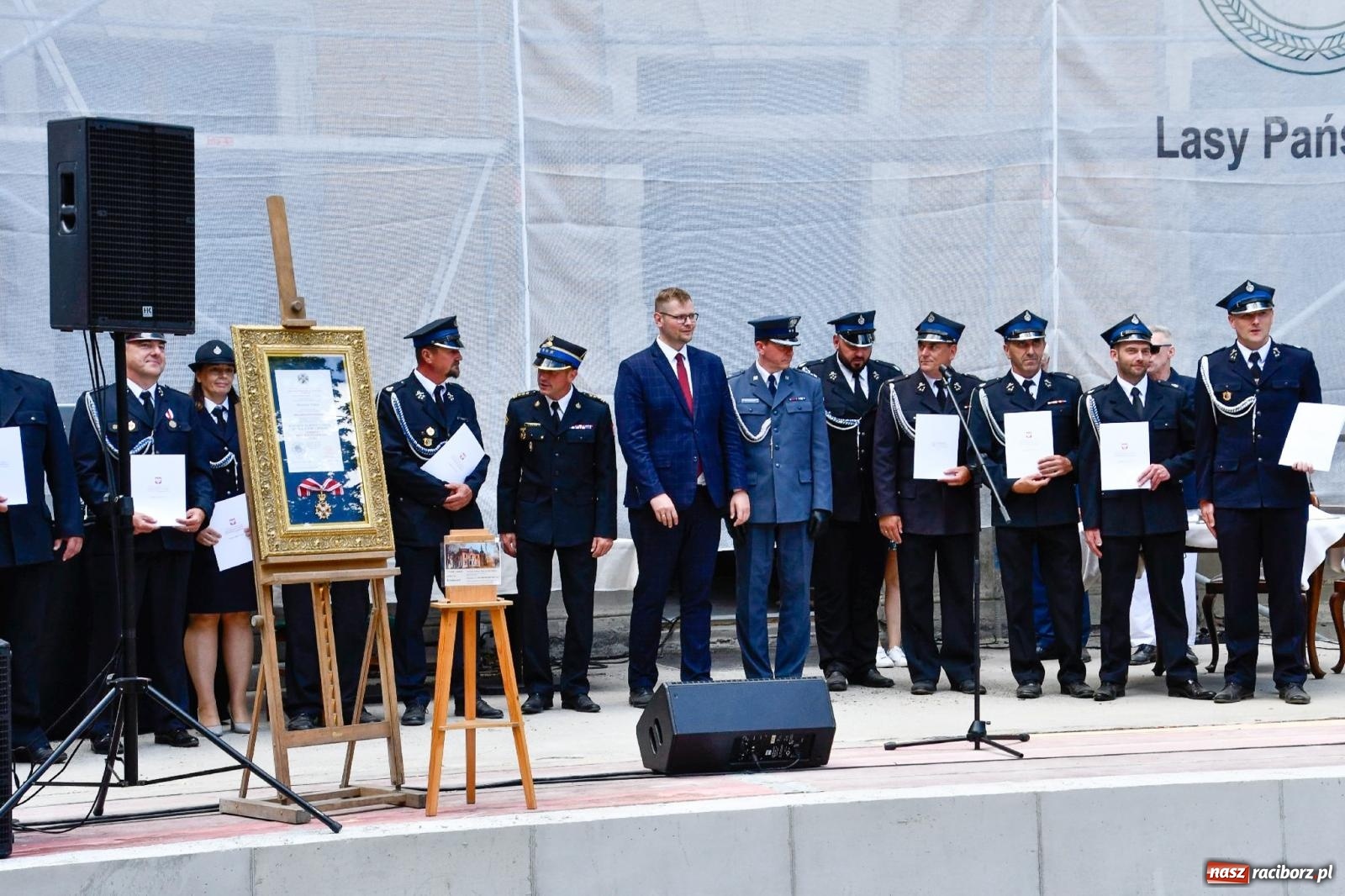 Zdjęcie w galerii na portalu naszraciborz.pl: Narodowy Dzień Powstań Śląskich. Tysiące ludzi na inscenizacji w Rzuchowie [FOTO i WIDEO] wiadomości z regionu