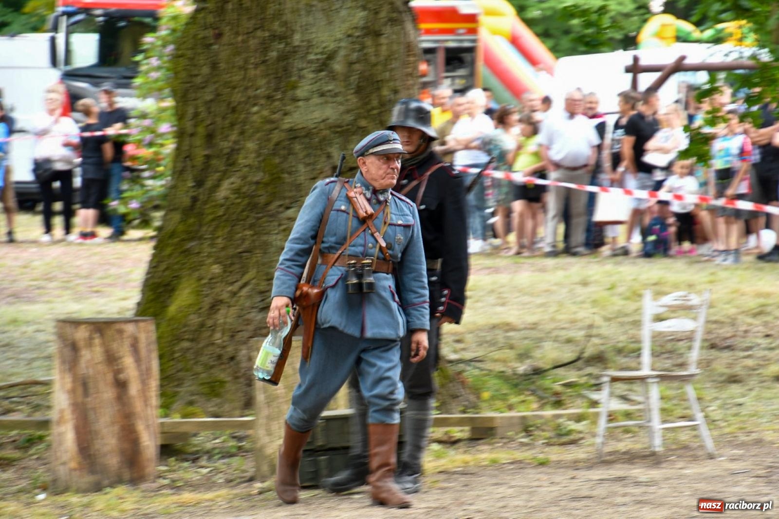 Zdjęcie w galerii na portalu naszraciborz.pl: Narodowy Dzień Powstań Śląskich. Tysiące ludzi na inscenizacji w Rzuchowie [FOTO i WIDEO] wiadomości z regionu