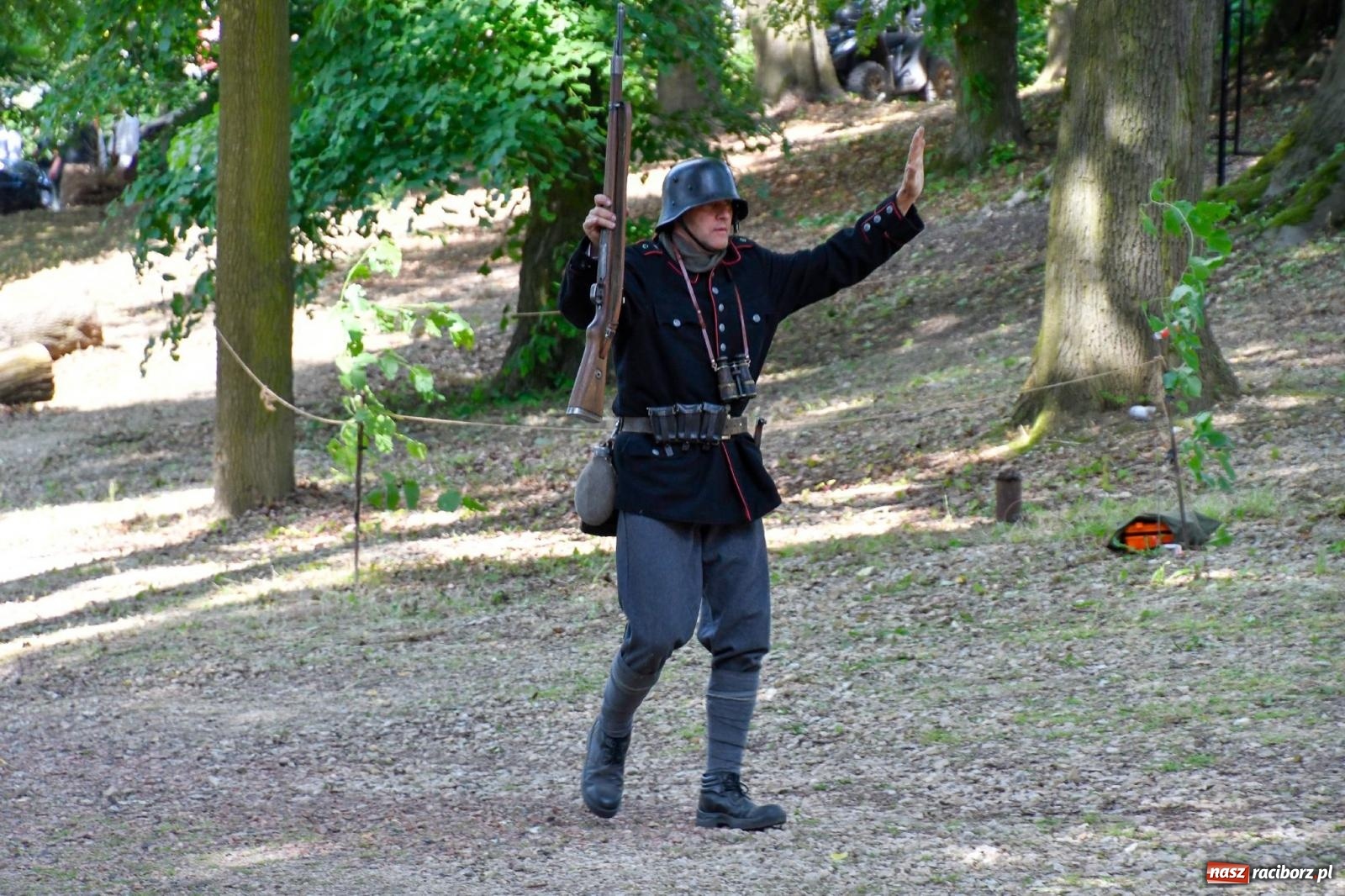 Zdjęcie w galerii na portalu naszraciborz.pl: Narodowy Dzień Powstań Śląskich. Tysiące ludzi na inscenizacji w Rzuchowie [FOTO i WIDEO] wiadomości z regionu