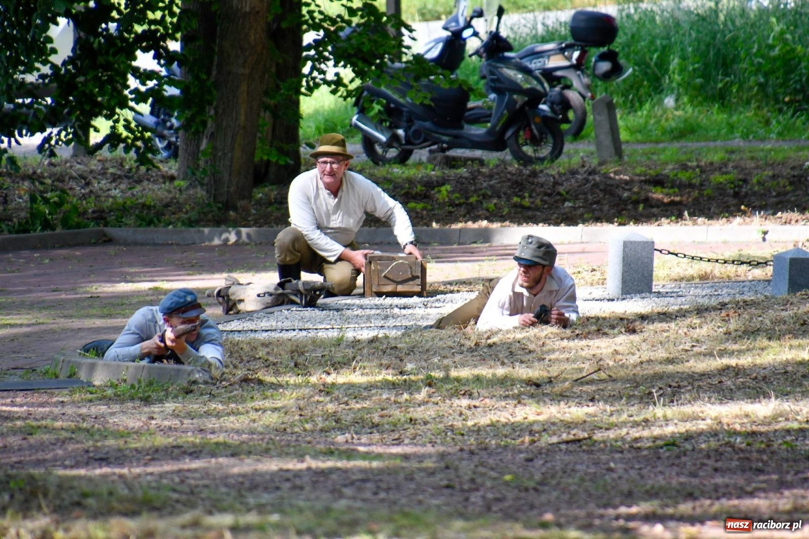 Zdjęcie w galerii na portalu naszraciborz.pl: Narodowy Dzień Powstań Śląskich. Tysiące ludzi na inscenizacji w Rzuchowie [FOTO i WIDEO] wiadomości z regionu