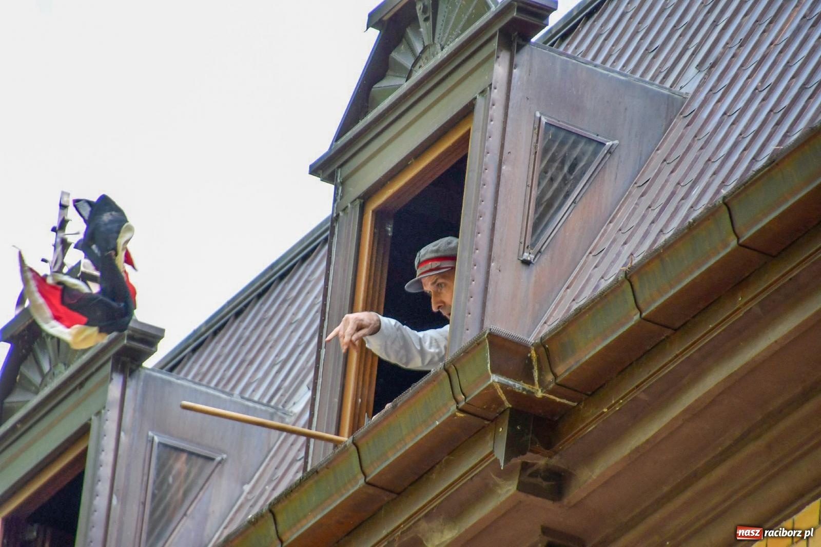 Zdjęcie w galerii na portalu naszraciborz.pl: Narodowy Dzień Powstań Śląskich. Tysiące ludzi na inscenizacji w Rzuchowie [FOTO i WIDEO] wiadomości z regionu