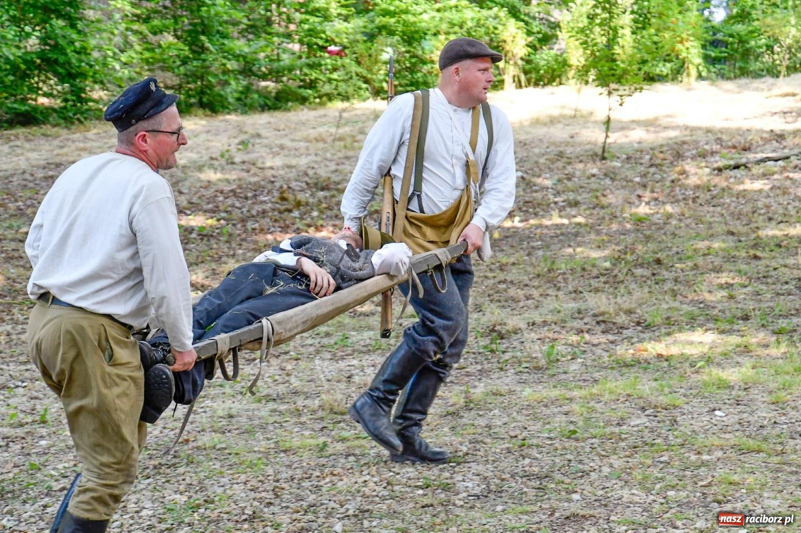 Zdjęcie w galerii na portalu naszraciborz.pl: Narodowy Dzień Powstań Śląskich. Tysiące ludzi na inscenizacji w Rzuchowie [FOTO i WIDEO] wiadomości z regionu