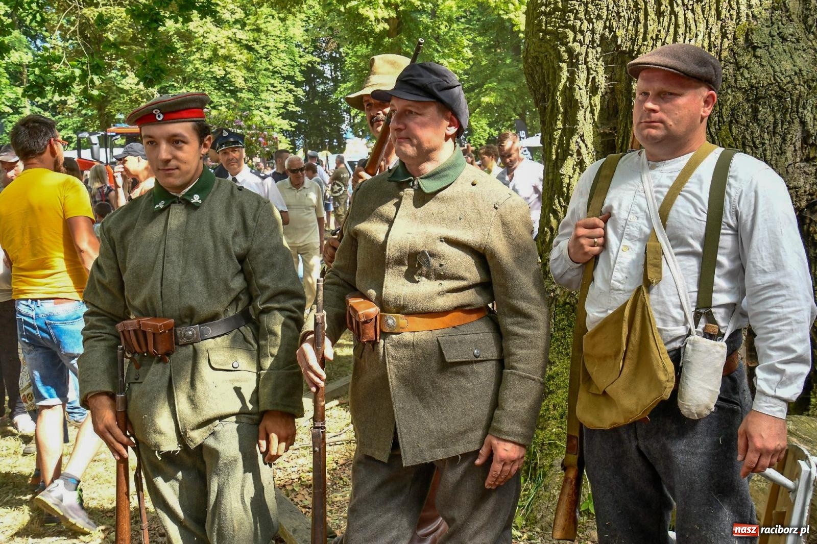 Zdjęcie w galerii na portalu naszraciborz.pl: Narodowy Dzień Powstań Śląskich. Tysiące ludzi na inscenizacji w Rzuchowie [FOTO i WIDEO] wiadomości z regionu