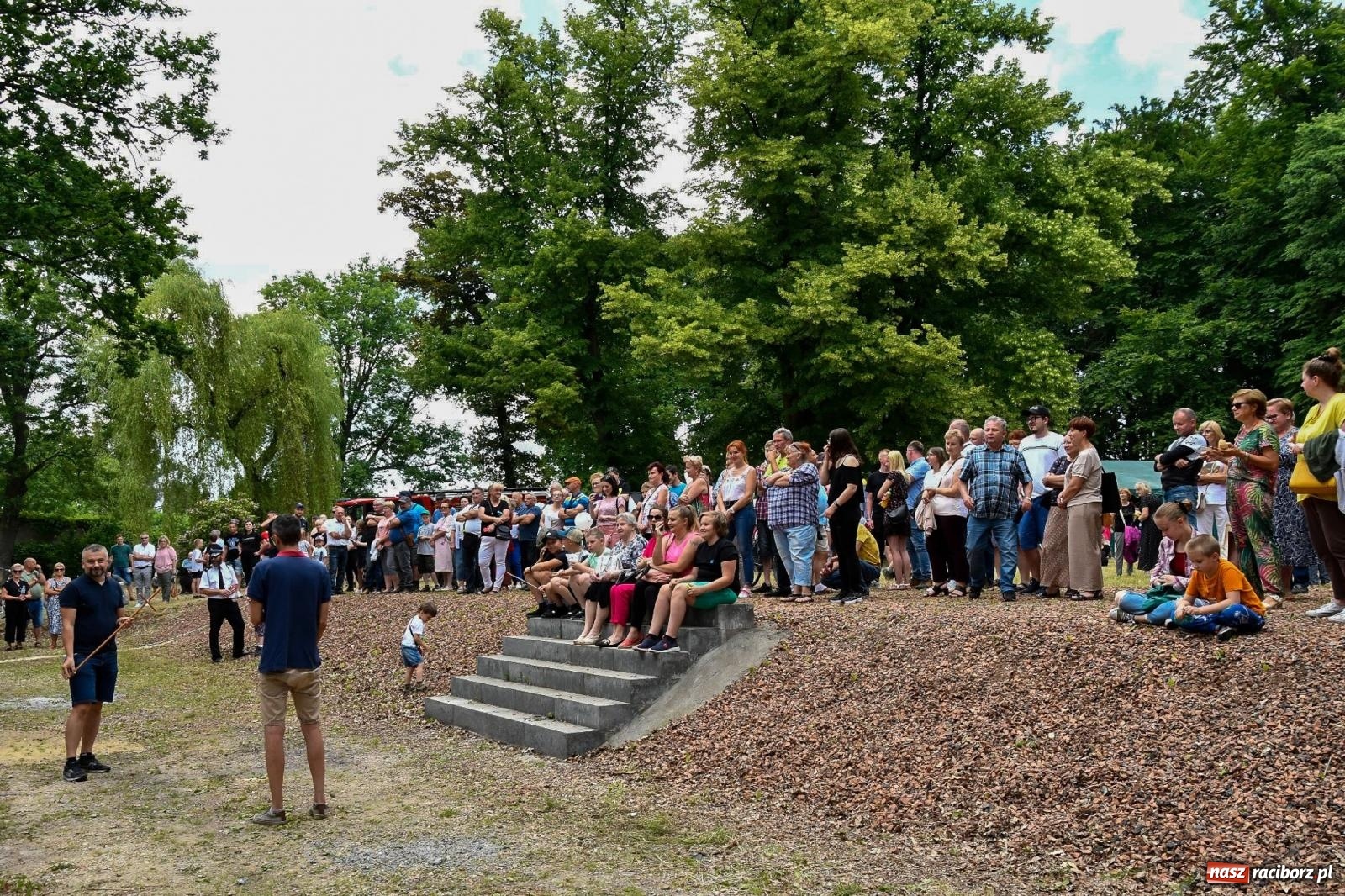 Zdjęcie w galerii na portalu naszraciborz.pl: Narodowy Dzień Powstań Śląskich. Tysiące ludzi na inscenizacji w Rzuchowie [FOTO i WIDEO] wiadomości z regionu