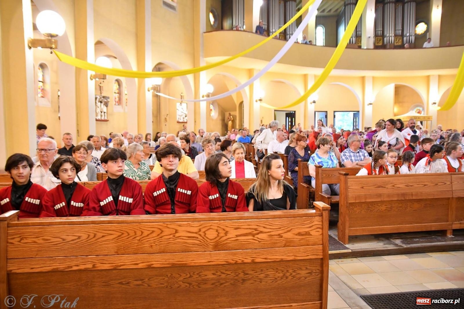 Zdjęcie w galerii na portalu naszraciborz.pl: Niecodzienny widok na odpuście w okrąglaku [FOTO i WIDEO] wiadomości z regionu