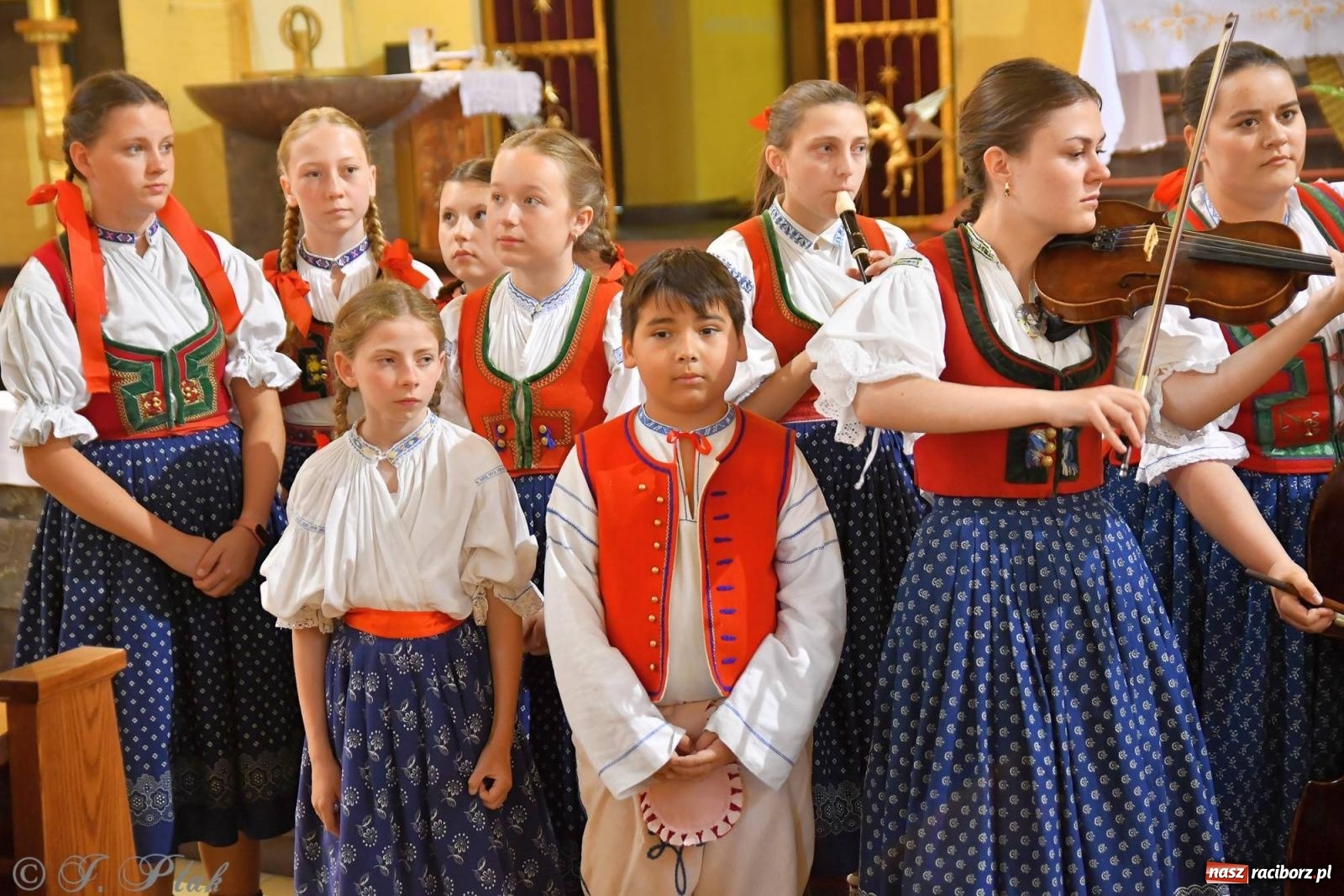 Zdjęcie w galerii na portalu naszraciborz.pl: Niecodzienny widok na odpuście w okrąglaku [FOTO i WIDEO] wiadomości z regionu