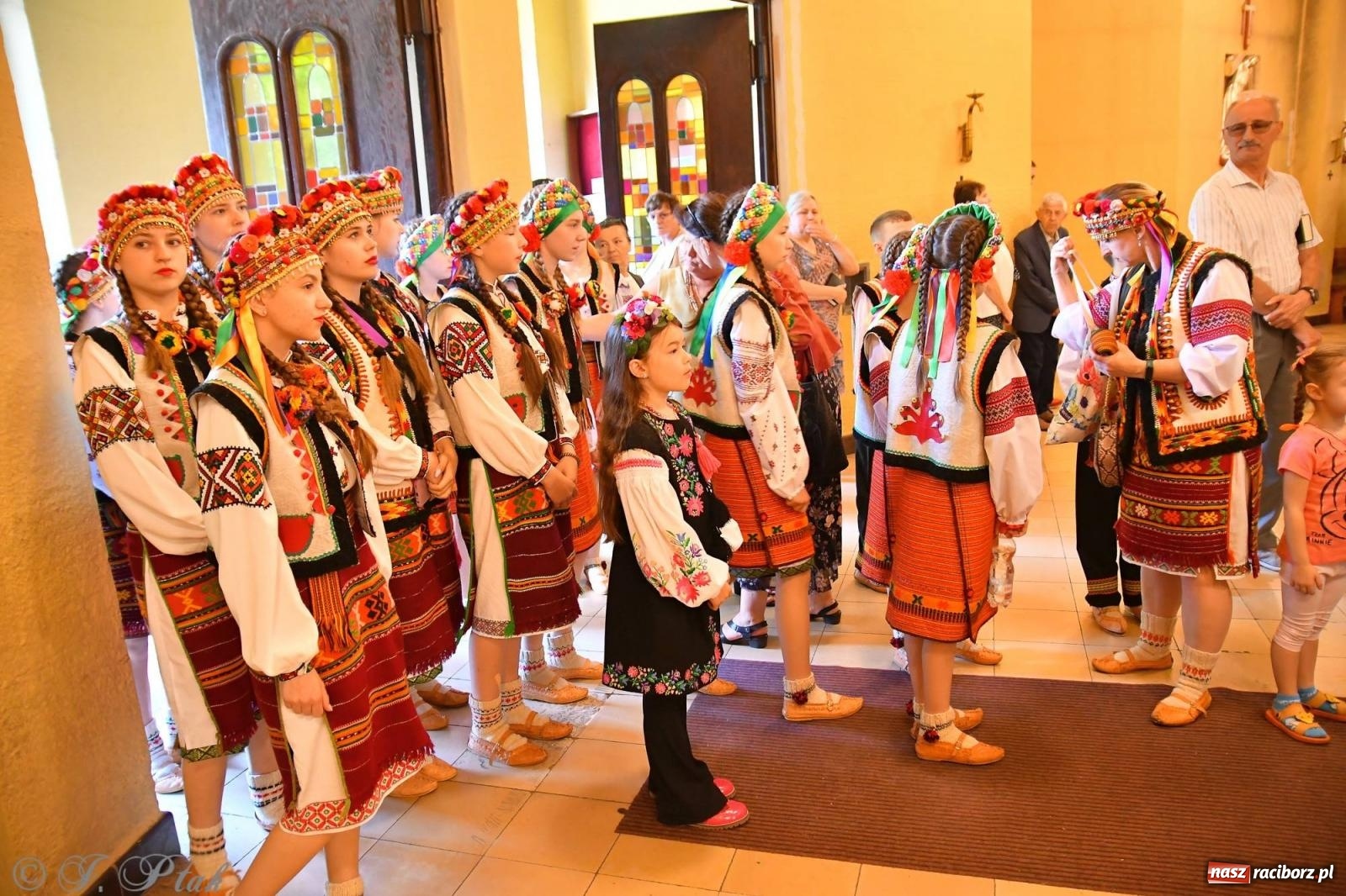 Zdjęcie w galerii na portalu naszraciborz.pl: Niecodzienny widok na odpuście w okrąglaku [FOTO i WIDEO] wiadomości z regionu