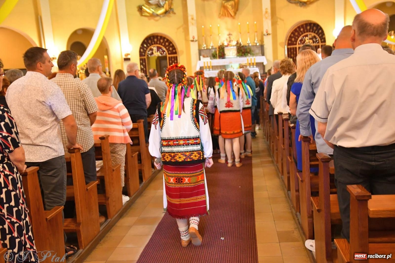 Zdjęcie w galerii na portalu naszraciborz.pl: Niecodzienny widok na odpuście w okrąglaku [FOTO i WIDEO] wiadomości z regionu