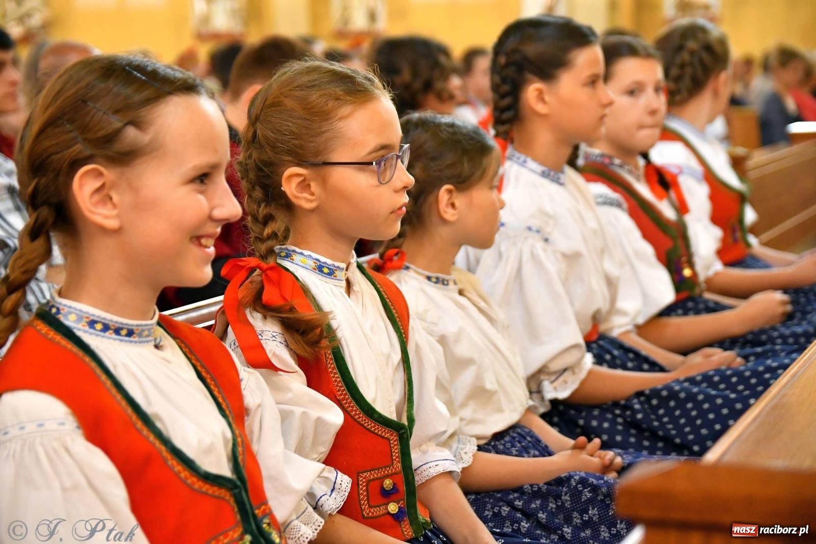 Zdjęcie w galerii na portalu naszraciborz.pl: Niecodzienny widok na odpuście w okrąglaku [FOTO i WIDEO] wiadomości z regionu