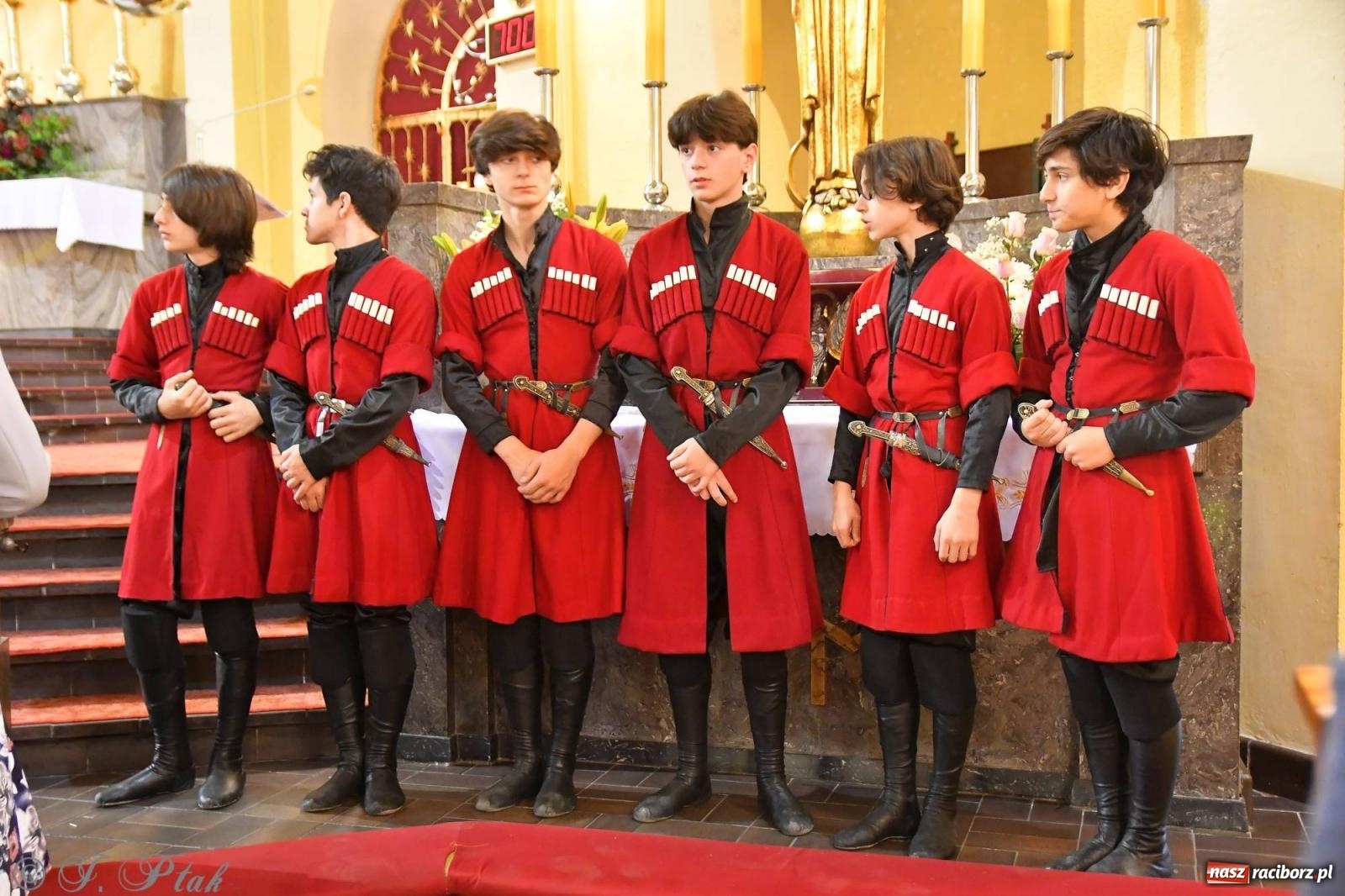 Zdjęcie w galerii na portalu naszraciborz.pl: Niecodzienny widok na odpuście w okrąglaku [FOTO i WIDEO] wiadomości z regionu