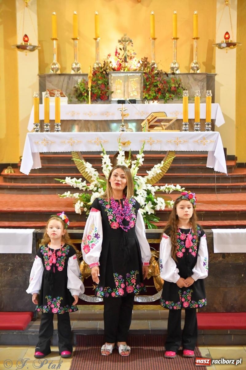 Zdjęcie w galerii na portalu naszraciborz.pl: Niecodzienny widok na odpuście w okrąglaku [FOTO i WIDEO] wiadomości z regionu
