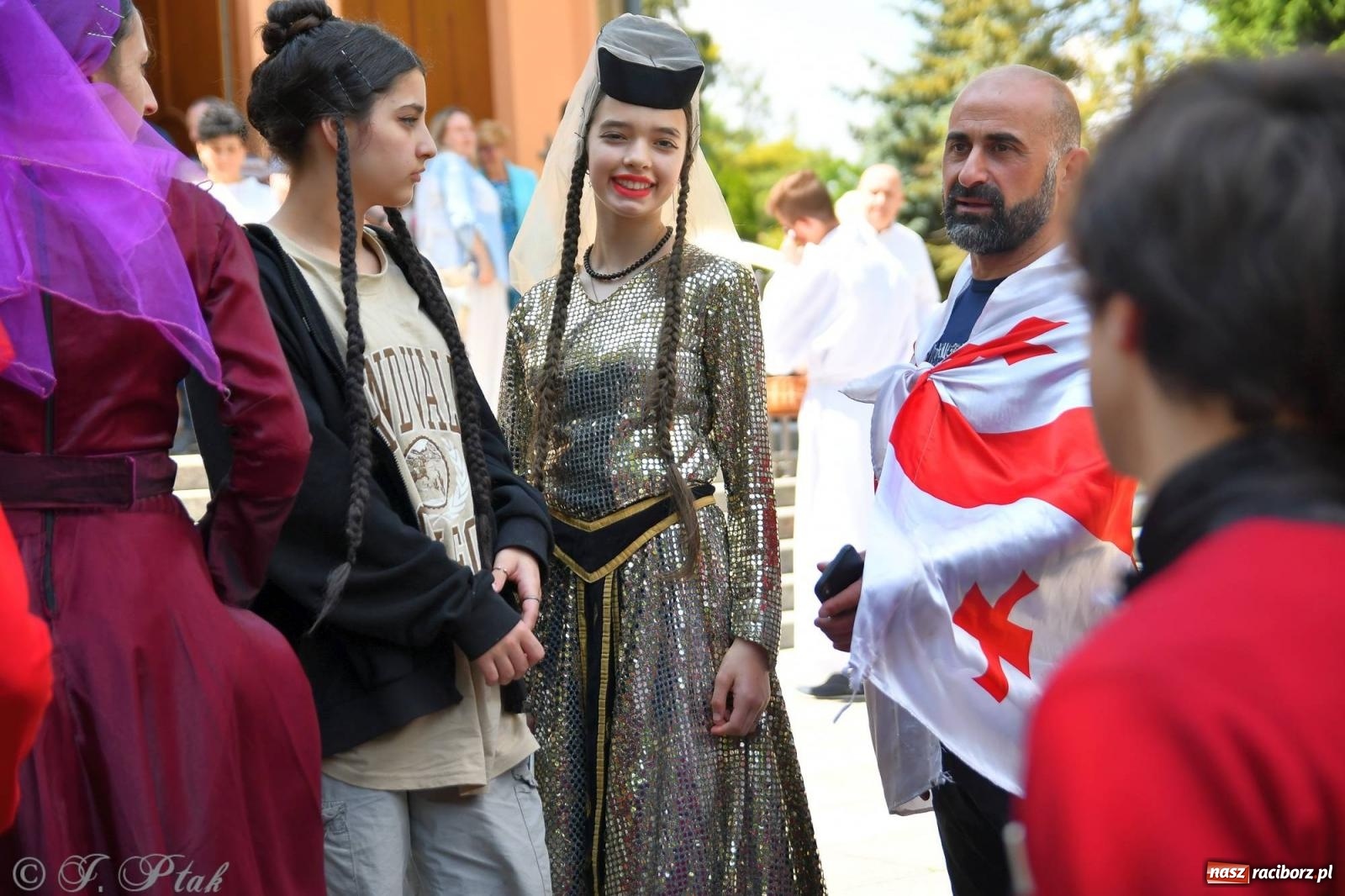 Zdjęcie w galerii na portalu naszraciborz.pl: Niecodzienny widok na odpuście w okrąglaku [FOTO i WIDEO] wiadomości z regionu