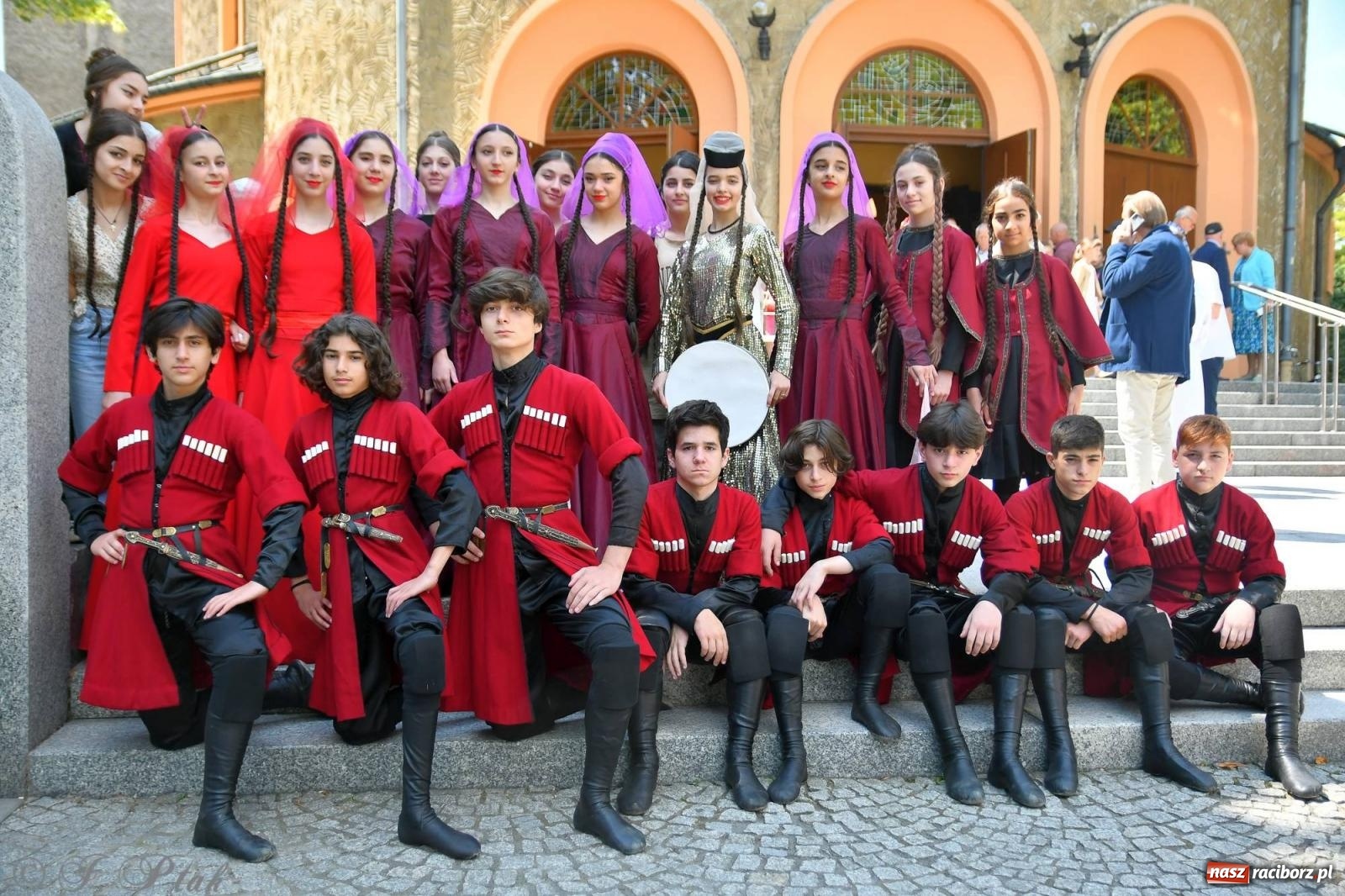 Zdjęcie w galerii na portalu naszraciborz.pl: Niecodzienny widok na odpuście w okrąglaku [FOTO i WIDEO] wiadomości z regionu