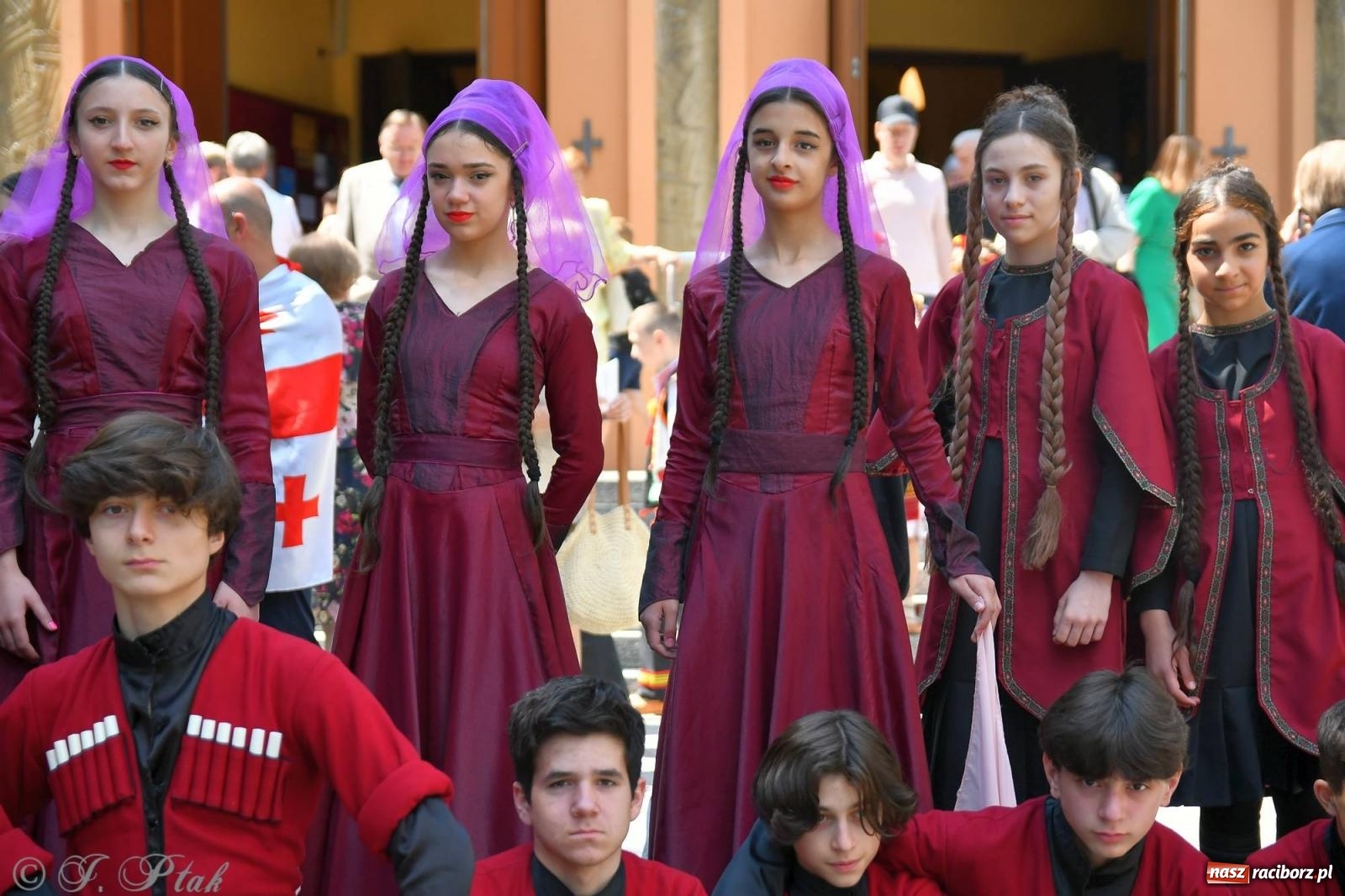 Zdjęcie w galerii na portalu naszraciborz.pl: Niecodzienny widok na odpuście w okrąglaku [FOTO i WIDEO] wiadomości z regionu