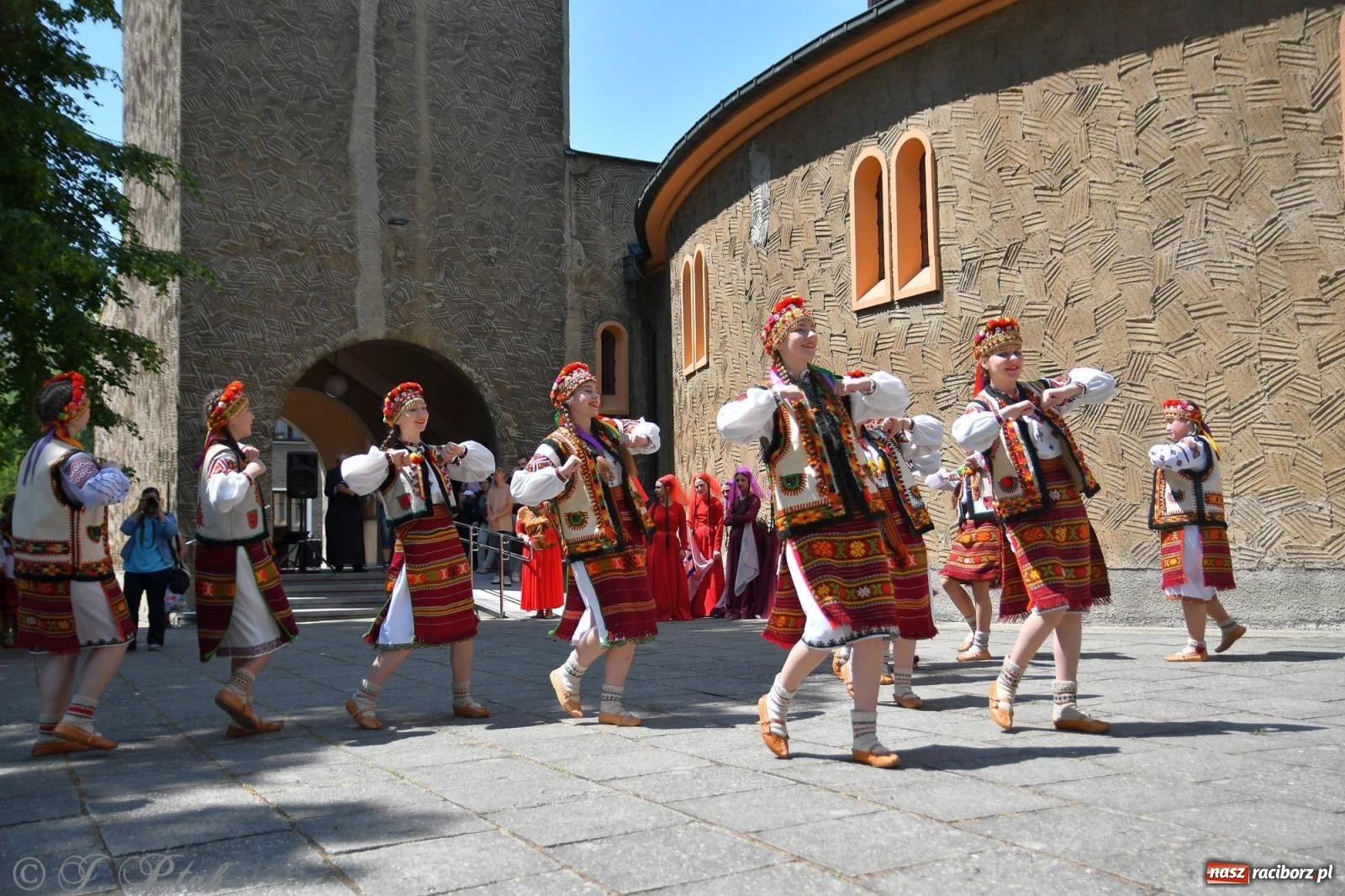 Zdjęcie w galerii na portalu naszraciborz.pl: Niecodzienny widok na odpuście w okrąglaku [FOTO i WIDEO] wiadomości z regionu