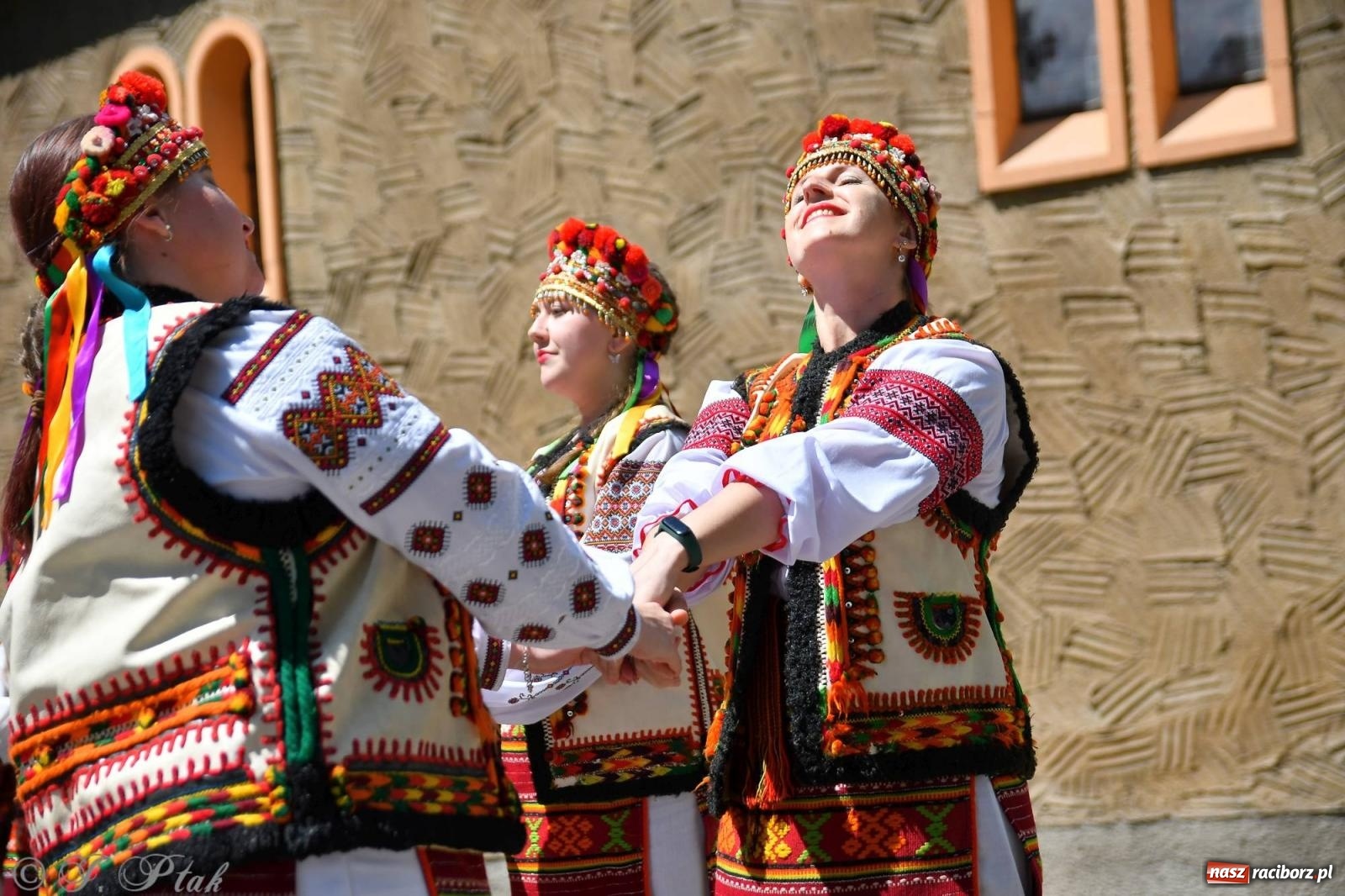 Zdjęcie w galerii na portalu naszraciborz.pl: Niecodzienny widok na odpuście w okrąglaku [FOTO i WIDEO] wiadomości z regionu