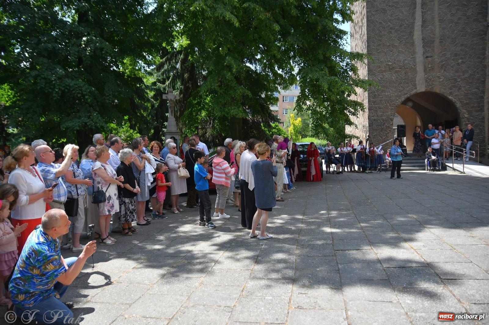 Zdjęcie w galerii na portalu naszraciborz.pl: Niecodzienny widok na odpuście w okrąglaku [FOTO i WIDEO] wiadomości z regionu