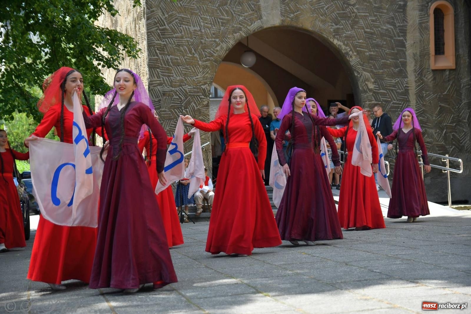 Zdjęcie w galerii na portalu naszraciborz.pl: Niecodzienny widok na odpuście w okrąglaku [FOTO i WIDEO] wiadomości z regionu