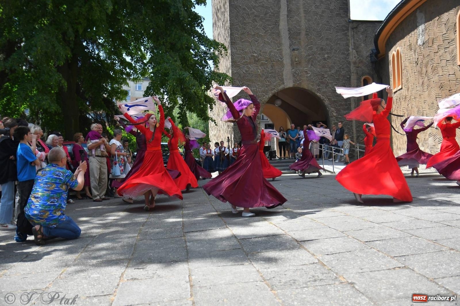 Zdjęcie w galerii na portalu naszraciborz.pl: Niecodzienny widok na odpuście w okrąglaku [FOTO i WIDEO] wiadomości z regionu