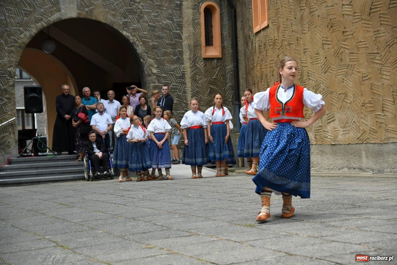 Zdjęcie w galerii na portalu naszraciborz.pl: Niecodzienny widok na odpuście w okrąglaku [FOTO i WIDEO] wiadomości z regionu