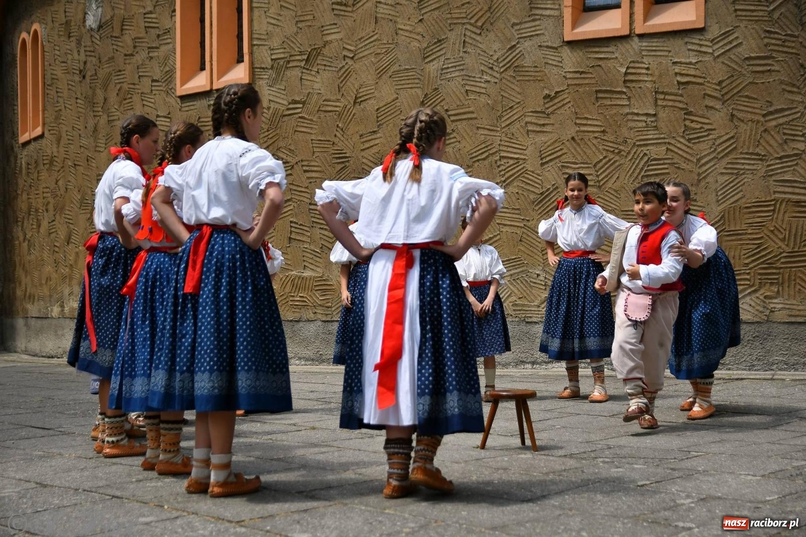 Zdjęcie w galerii na portalu naszraciborz.pl: Niecodzienny widok na odpuście w okrąglaku [FOTO i WIDEO] wiadomości z regionu