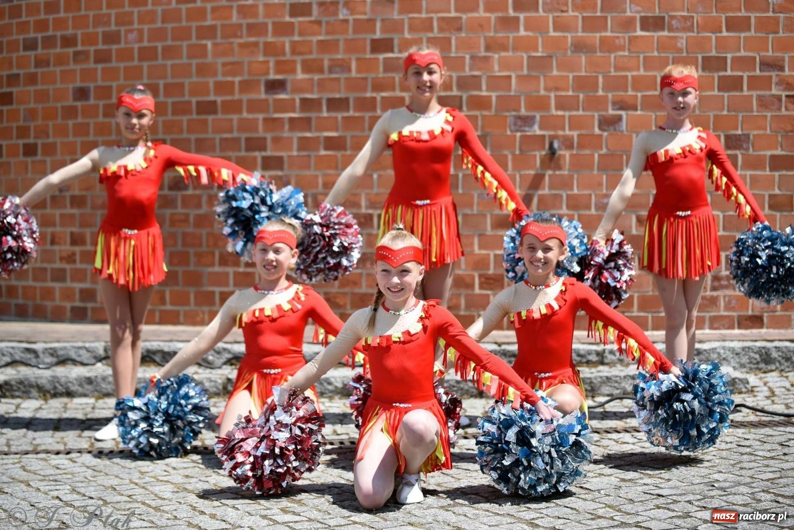Zdjęcie w galerii na portalu naszraciborz.pl: Roztańczony raciborski zamek, czyli mażoretkowy zawrót głowy [FOTO i WIDEO] wiadomości z regionu
