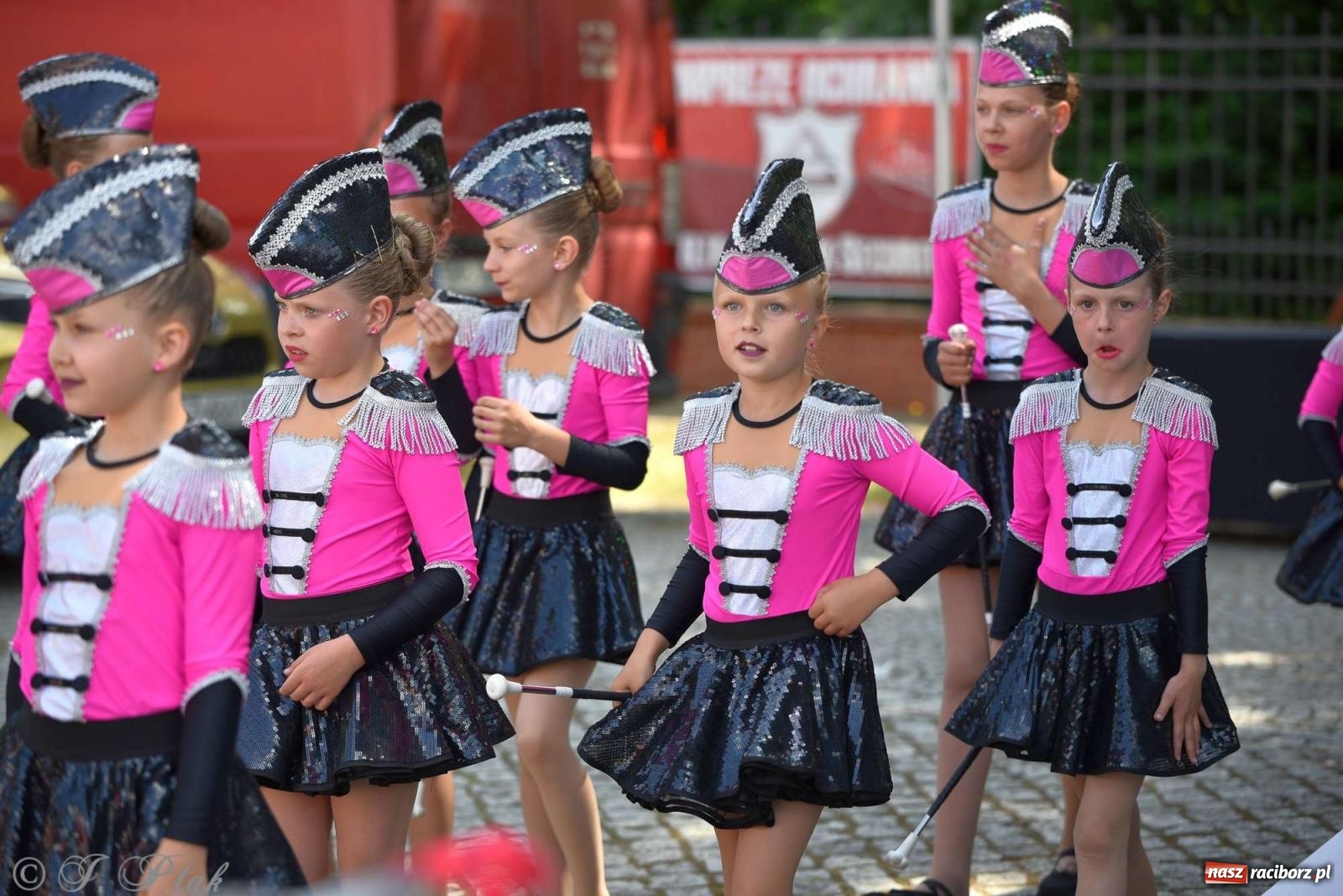Zdjęcie w galerii na portalu naszraciborz.pl: Roztańczony raciborski zamek, czyli mażoretkowy zawrót głowy [FOTO i WIDEO] wiadomości z regionu