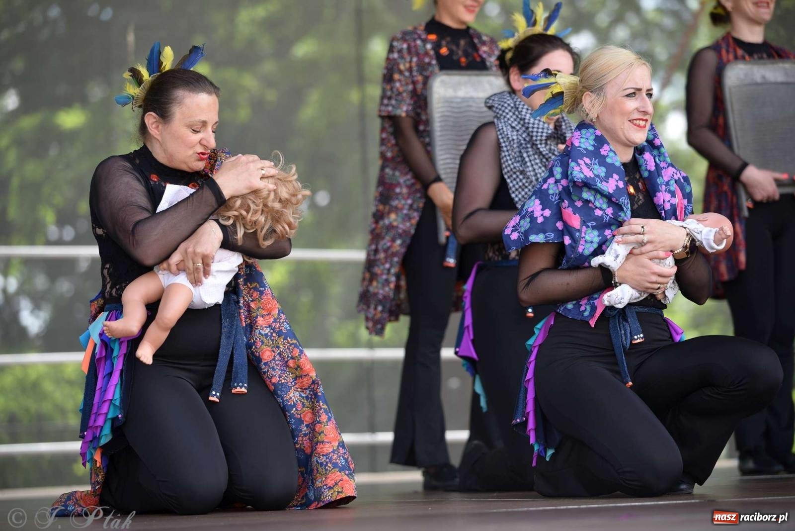 Zdjęcie w galerii na portalu naszraciborz.pl: Roztańczony raciborski zamek, czyli mażoretkowy zawrót głowy [FOTO i WIDEO] wiadomości z regionu