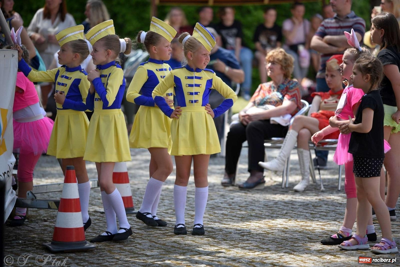 Zdjęcie w galerii na portalu naszraciborz.pl: Roztańczony raciborski zamek, czyli mażoretkowy zawrót głowy [FOTO i WIDEO] wiadomości z regionu