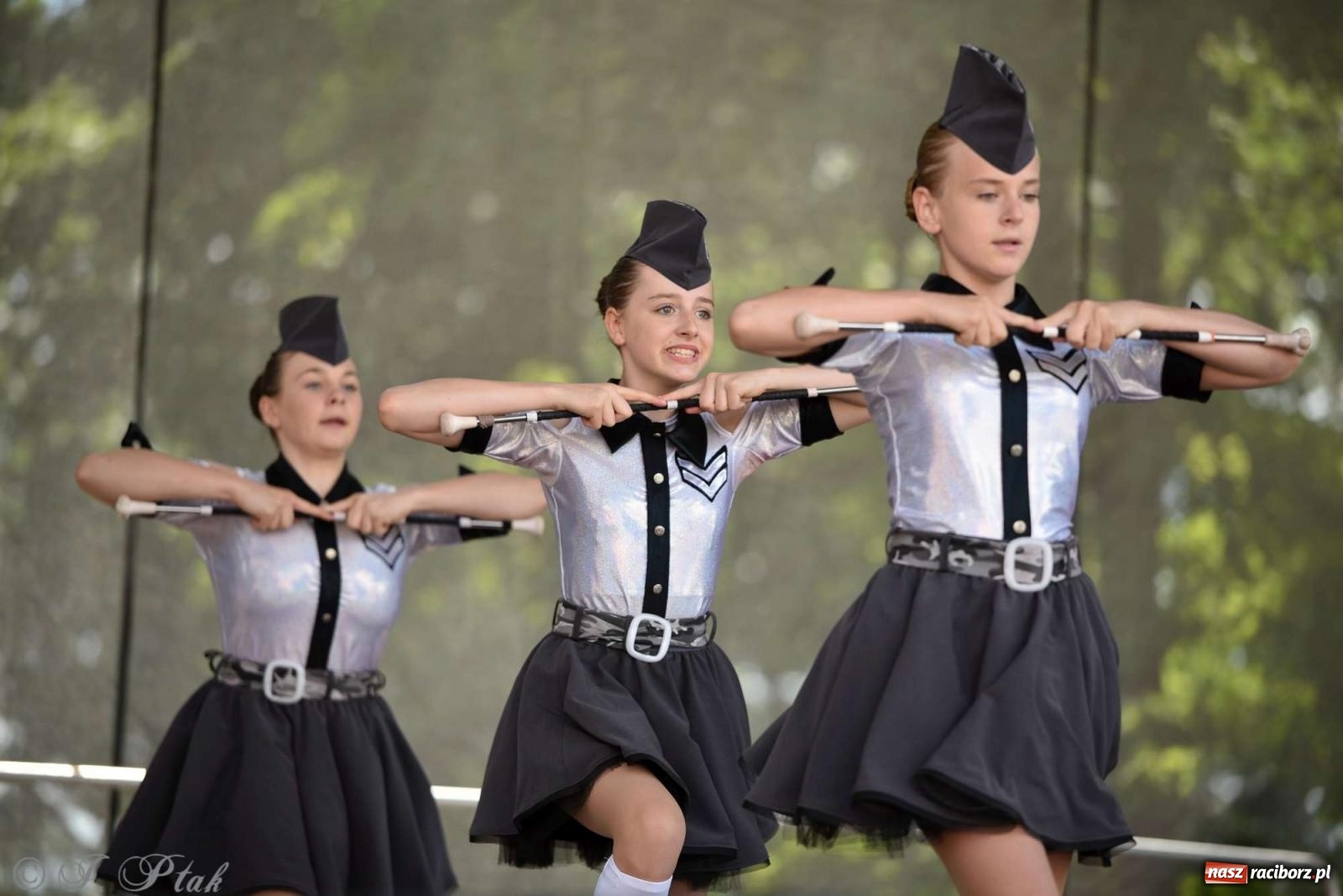 Zdjęcie w galerii na portalu naszraciborz.pl: Roztańczony raciborski zamek, czyli mażoretkowy zawrót głowy [FOTO i WIDEO] wiadomości z regionu