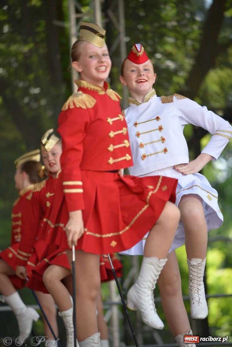 Zdjęcie w galerii na portalu naszraciborz.pl: Roztańczony raciborski zamek, czyli mażoretkowy zawrót głowy [FOTO i WIDEO] wiadomości z regionu