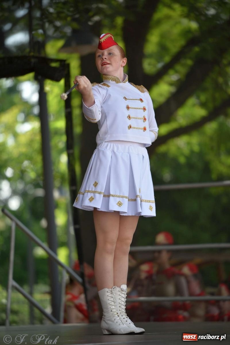 Zdjęcie w galerii na portalu naszraciborz.pl: Roztańczony raciborski zamek, czyli mażoretkowy zawrót głowy [FOTO i WIDEO] wiadomości z regionu