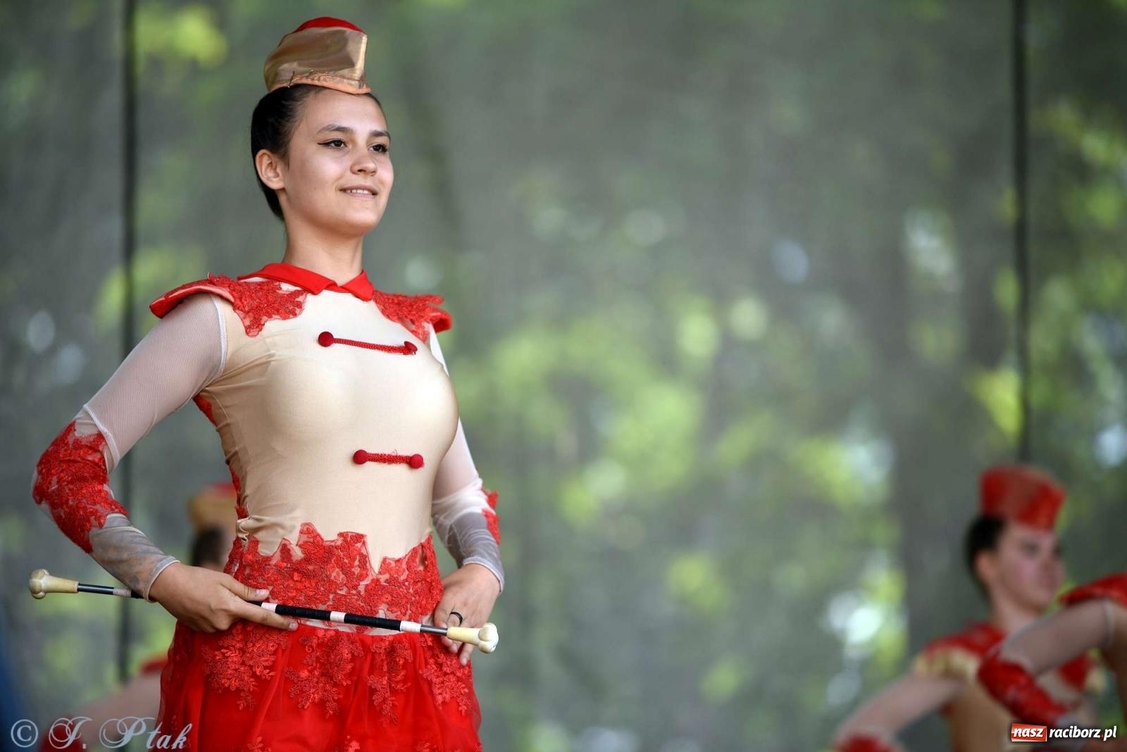 Zdjęcie w galerii na portalu naszraciborz.pl: Roztańczony raciborski zamek, czyli mażoretkowy zawrót głowy [FOTO i WIDEO] wiadomości z regionu