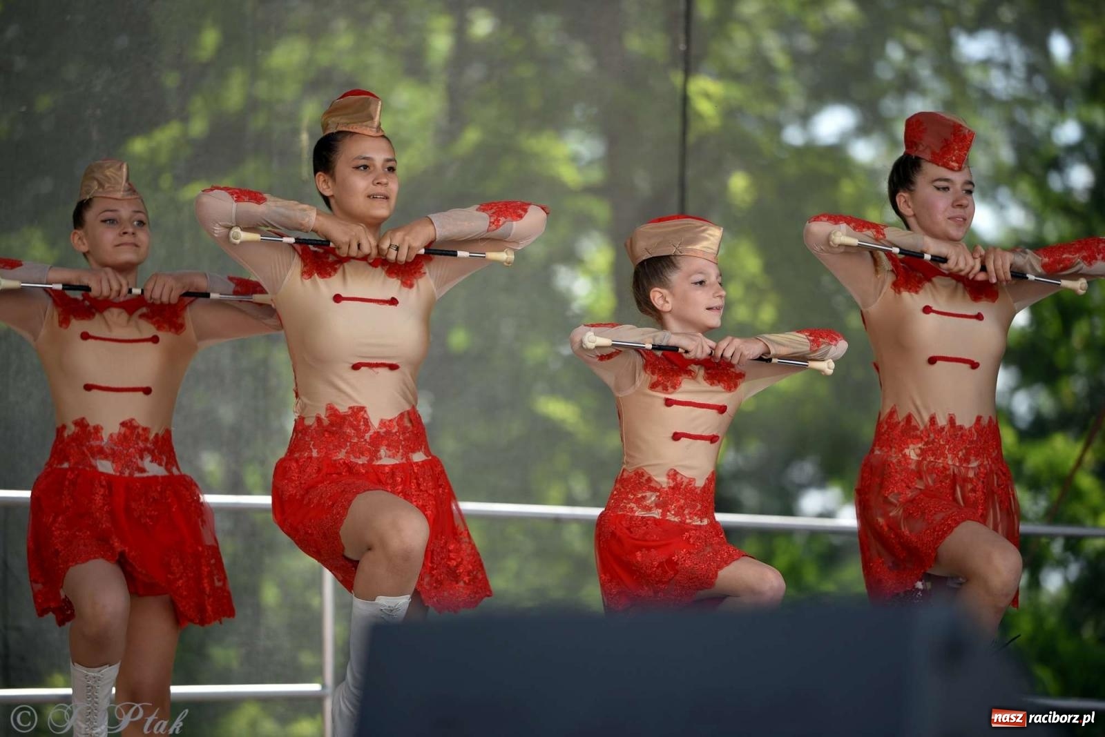 Zdjęcie w galerii na portalu naszraciborz.pl: Roztańczony raciborski zamek, czyli mażoretkowy zawrót głowy [FOTO i WIDEO] wiadomości z regionu