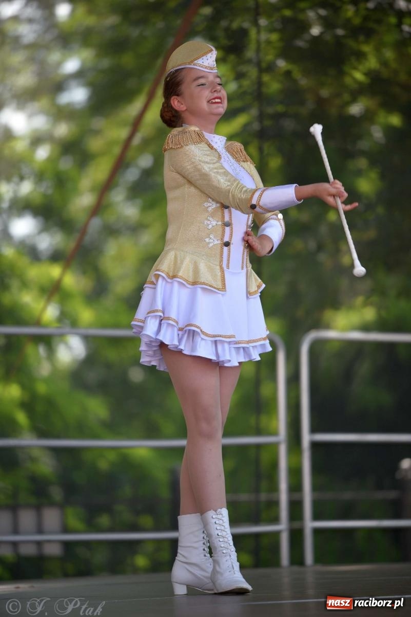 Zdjęcie w galerii na portalu naszraciborz.pl: Roztańczony raciborski zamek, czyli mażoretkowy zawrót głowy [FOTO i WIDEO] wiadomości z regionu