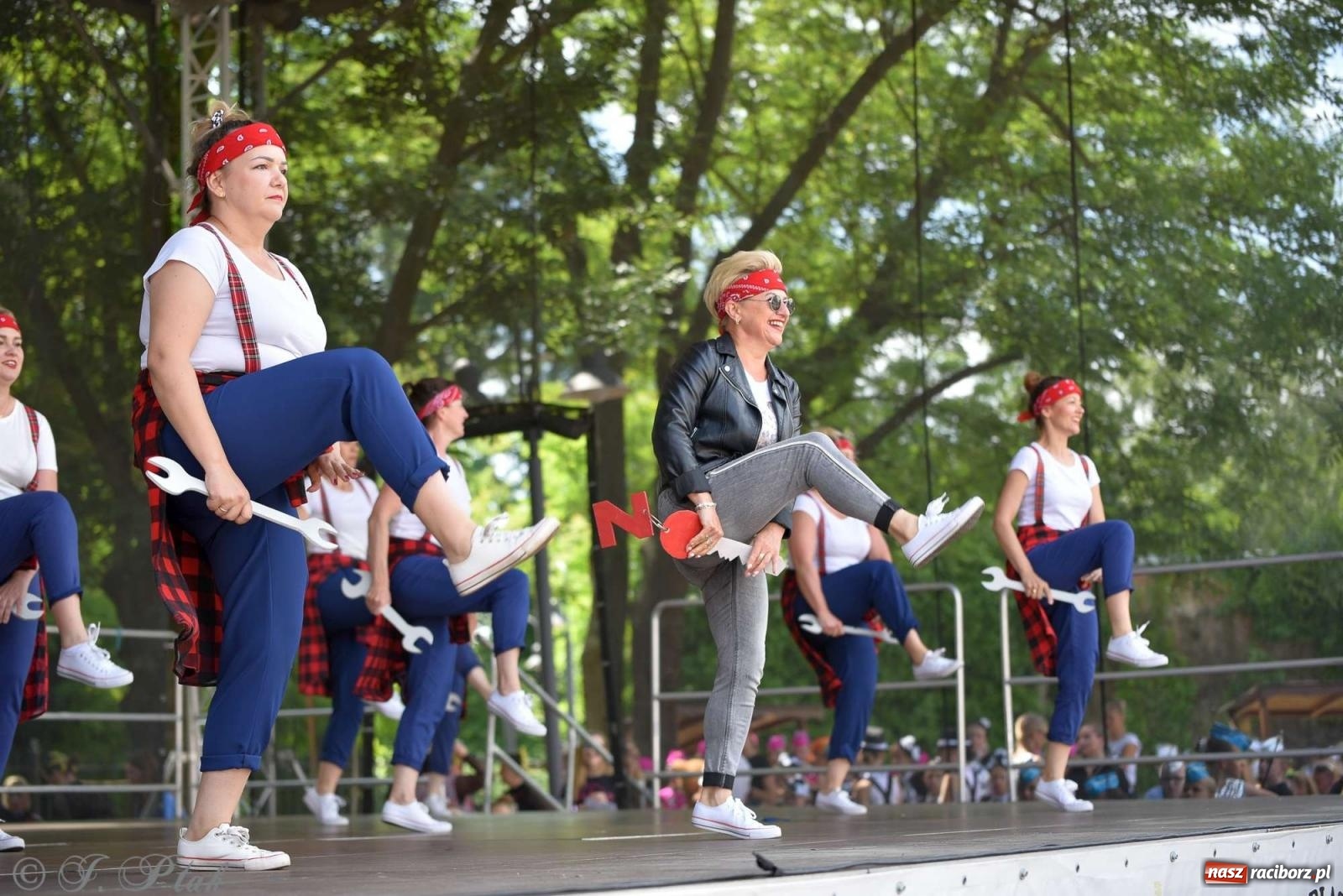 Zdjęcie w galerii na portalu naszraciborz.pl: Roztańczony raciborski zamek, czyli mażoretkowy zawrót głowy [FOTO i WIDEO] wiadomości z regionu