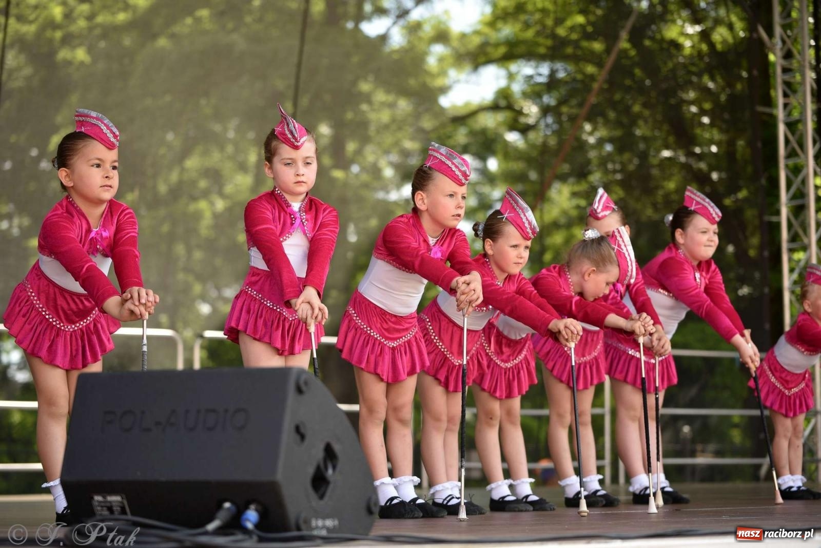 Zdjęcie w galerii na portalu naszraciborz.pl: Roztańczony raciborski zamek, czyli mażoretkowy zawrót głowy [FOTO i WIDEO] wiadomości z regionu