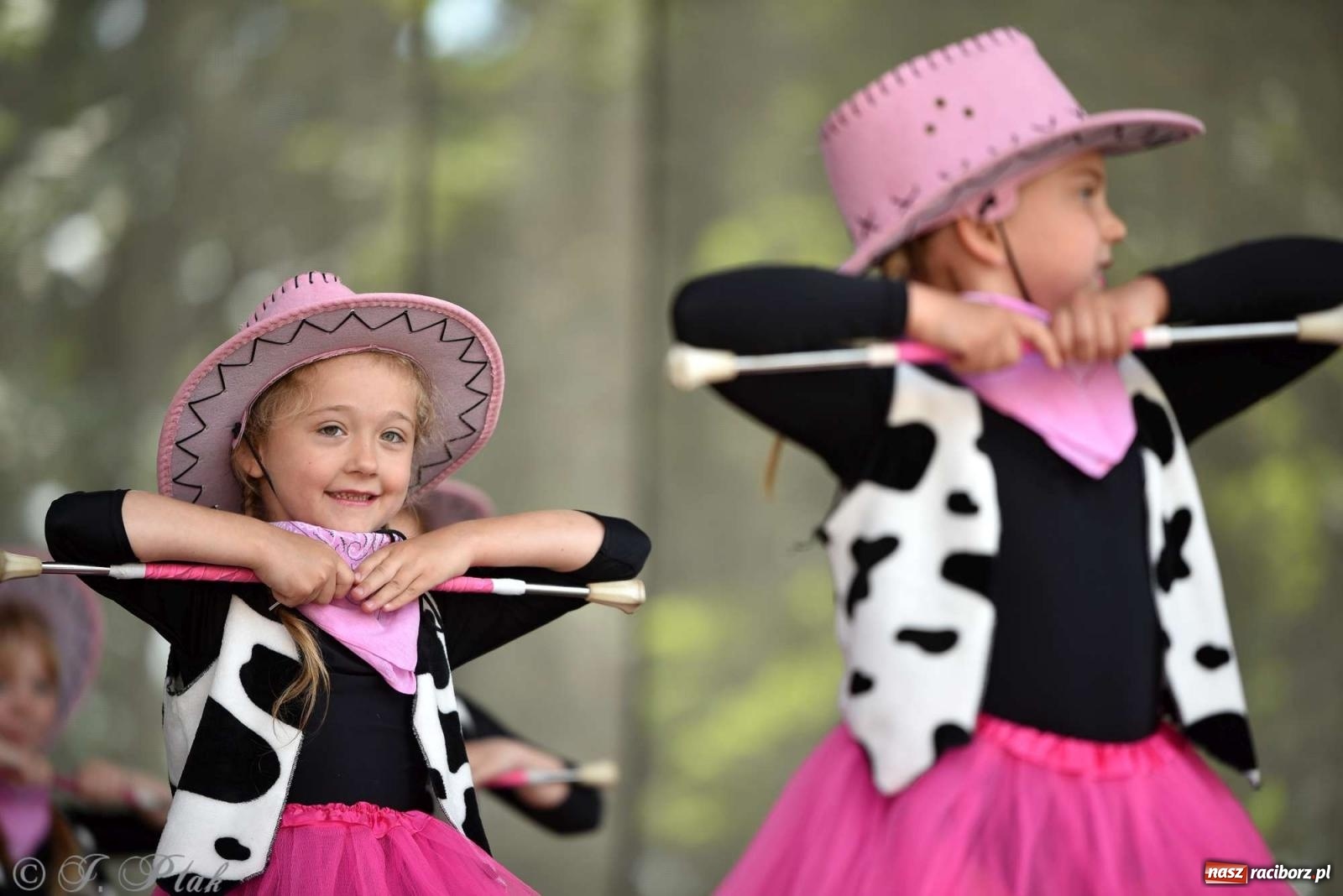 Zdjęcie w galerii na portalu naszraciborz.pl: Roztańczony raciborski zamek, czyli mażoretkowy zawrót głowy [FOTO i WIDEO] wiadomości z regionu